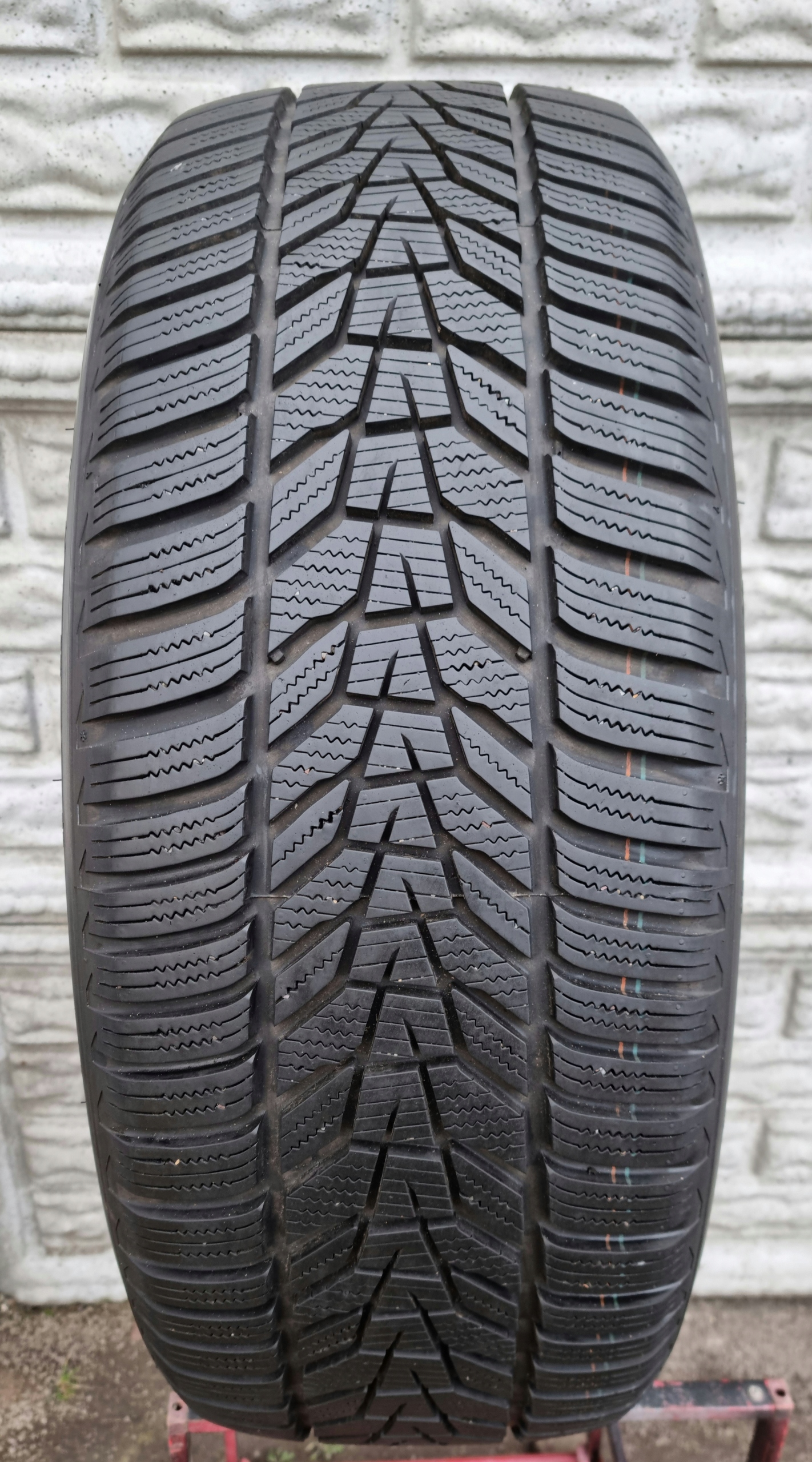 1x HANKOOK WINTER I*cept EVO3 X 235/55R17 103V 7,6mm