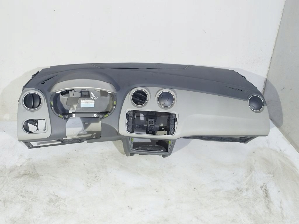 Seat Ibiza 4 IV console dashboard instrument panel 6J1857003