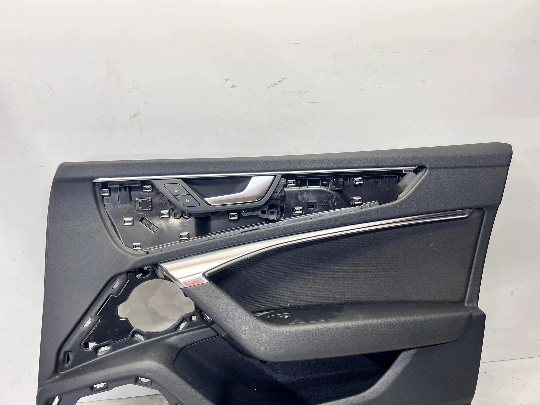 side door right front AUDI A6 C8 4K1867106B QQ2