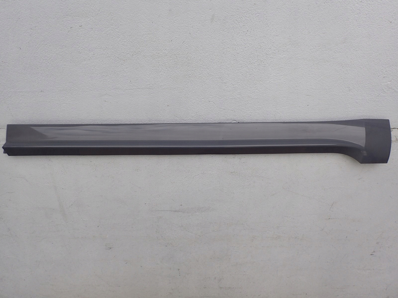 moulding for door left rear. SHARAN 7N0854949H