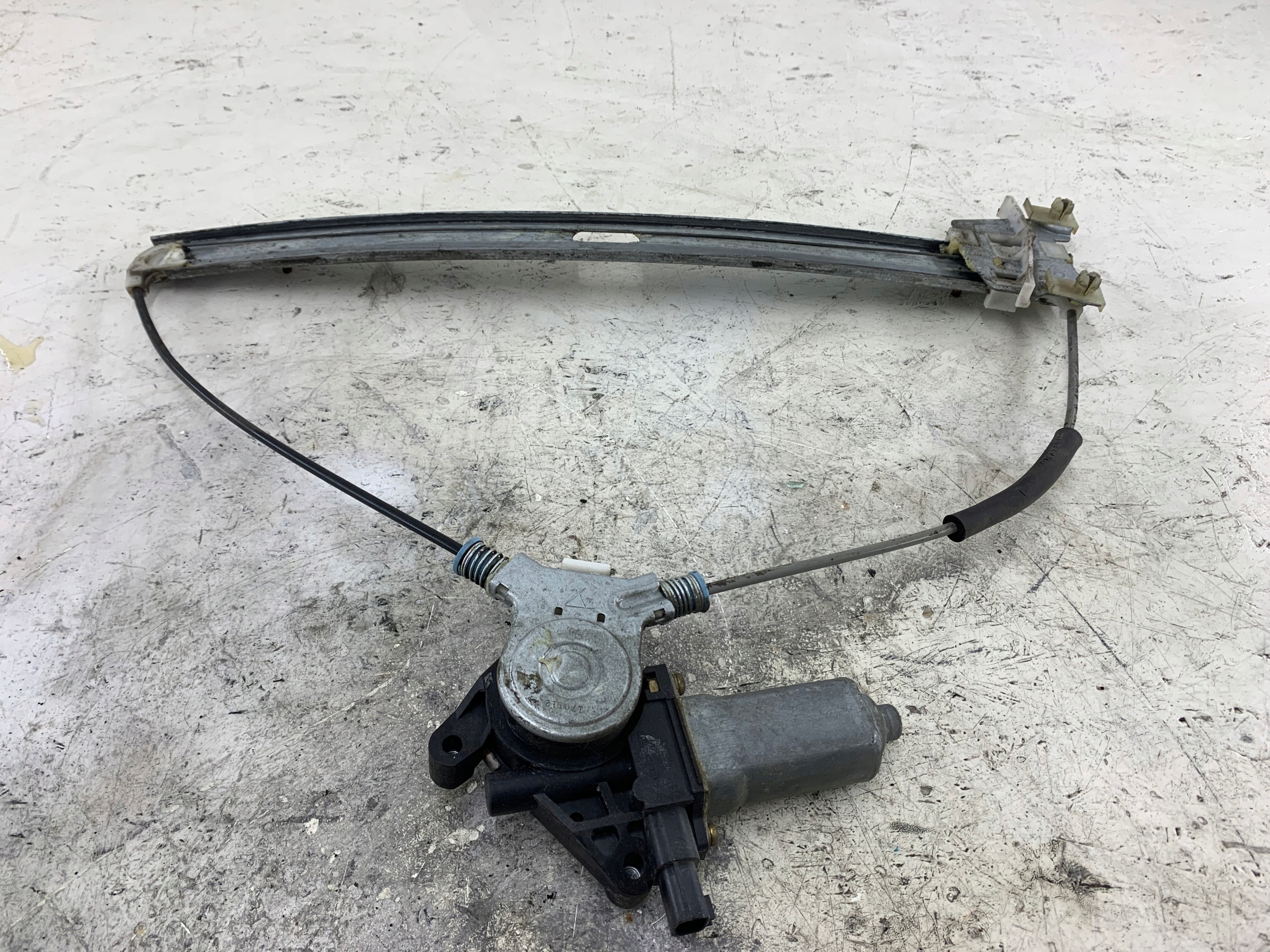 FORD MAVERICK II window regulator right front AY262100-0331