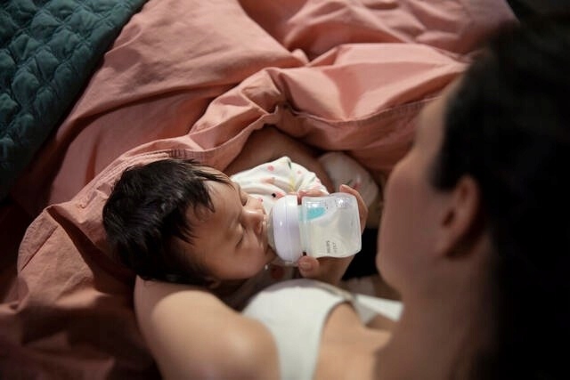 Philips Avent Butelka Natural Response AirFree 125ml 0m+ SCY670/01 Pojemność 125 ml