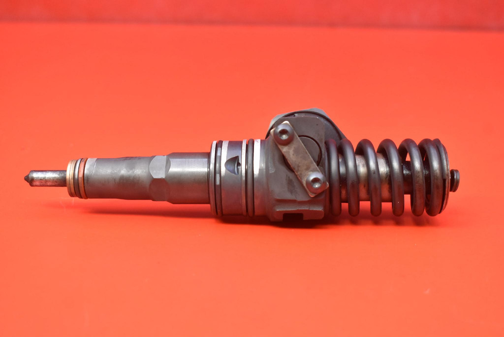 Einspritzdüse Einspritzdüse 038130073AS 0414720224 VW GOLF 5 V 2.0 SDI 75 KM 03-09