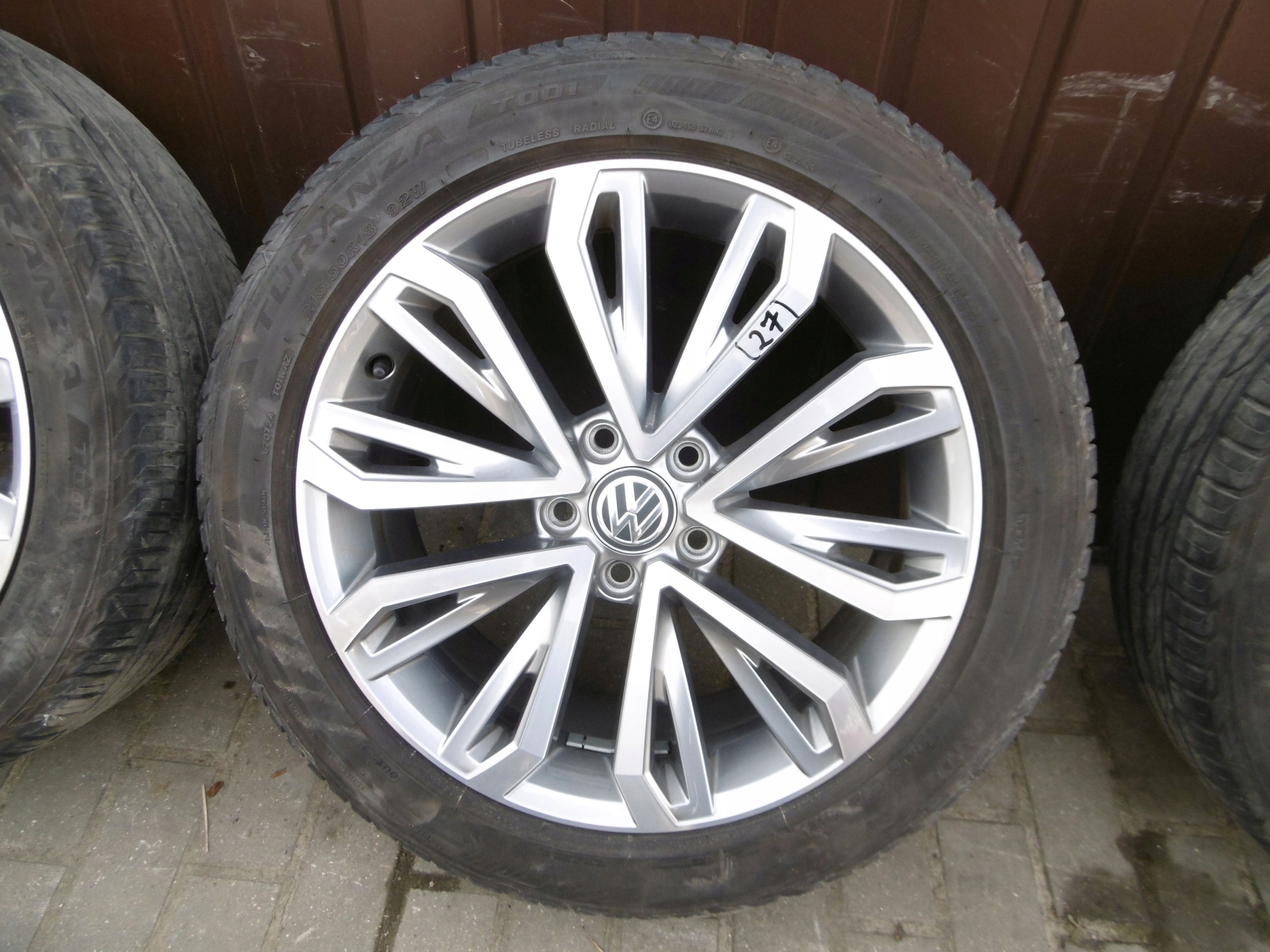 KOŁA FELGI 2GA601025E 7J 18'' ET45 VW T-ROC Rodzaj felg Aluminiowe