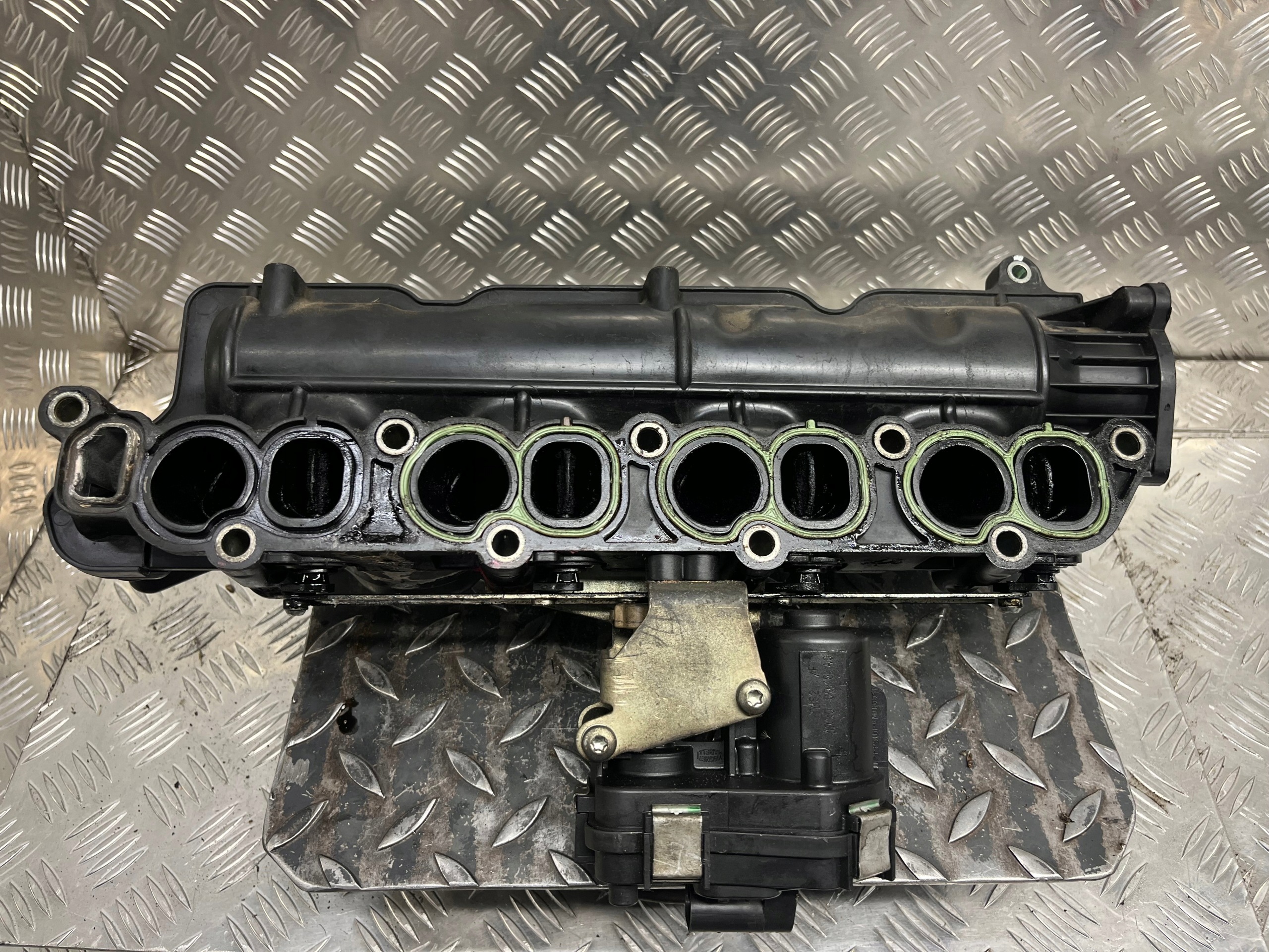 intake manifold OPEL INSIGNIA 55571993