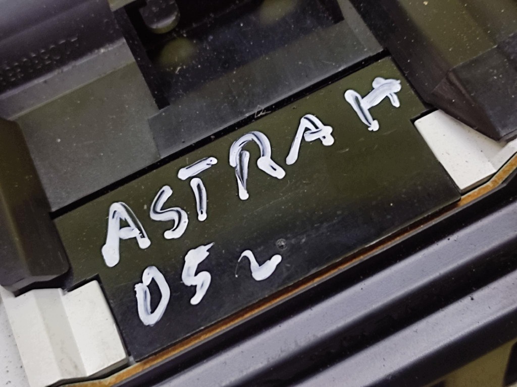 OPEL ASTRA H dials 13216660NC