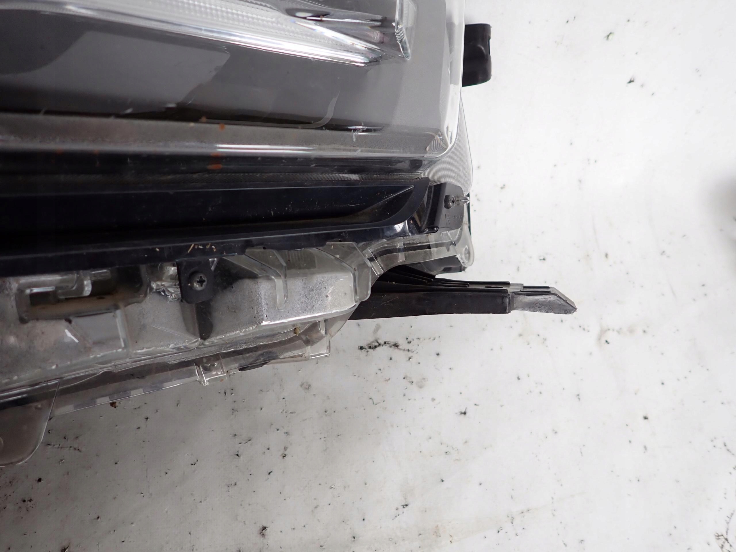 TOYOTA HILUX VIII LIFT 20- light right front front
