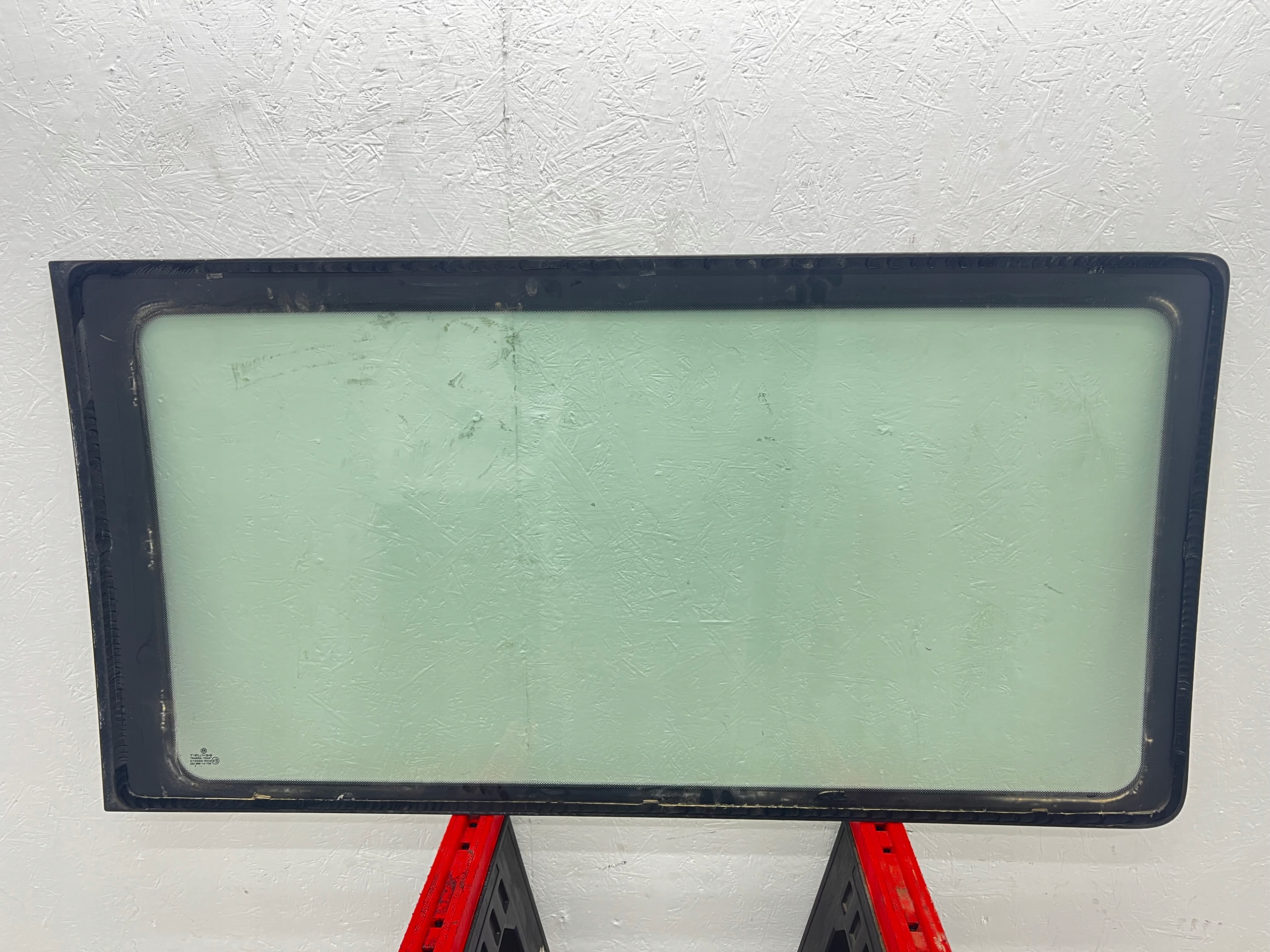 window bodywork left central VOLKSWAGEN TRANSPORTER T5