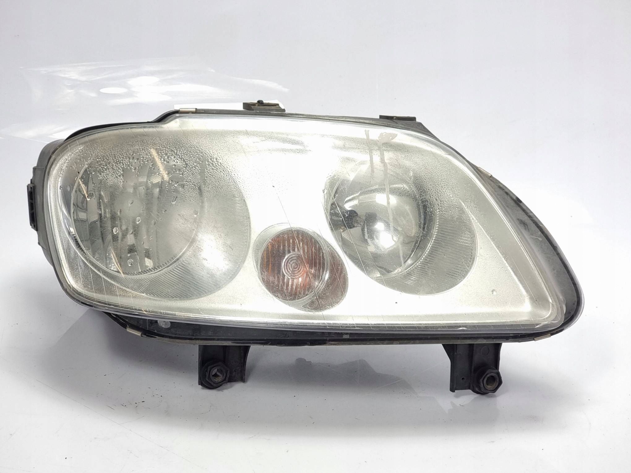light right front EU VOLKSWAGEN TOURAN and