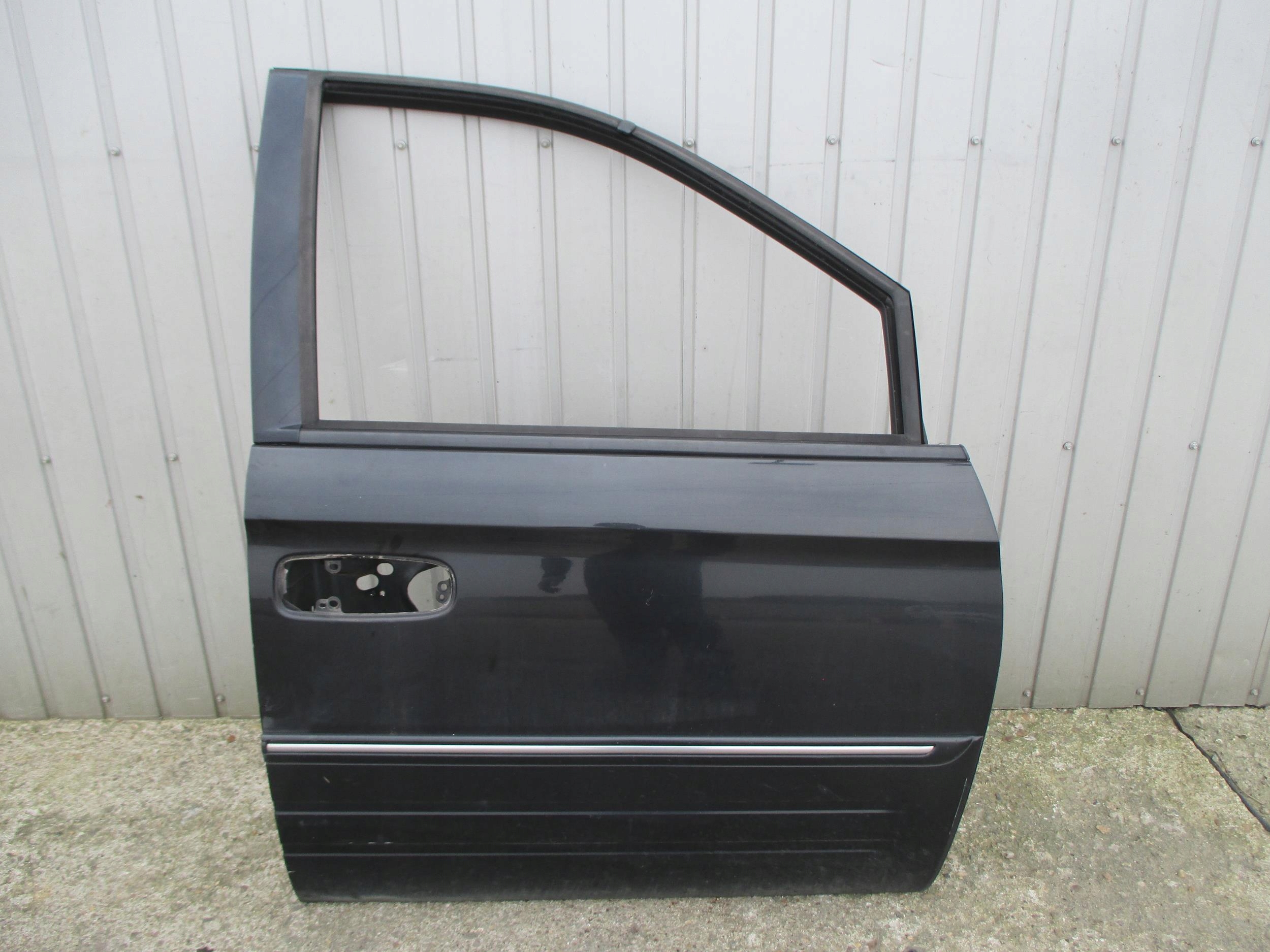 CHRYSLER VOYAGER 4 IV 00-07 DRZWI PRAWE PRZEDNIE - BEZ LISTWY