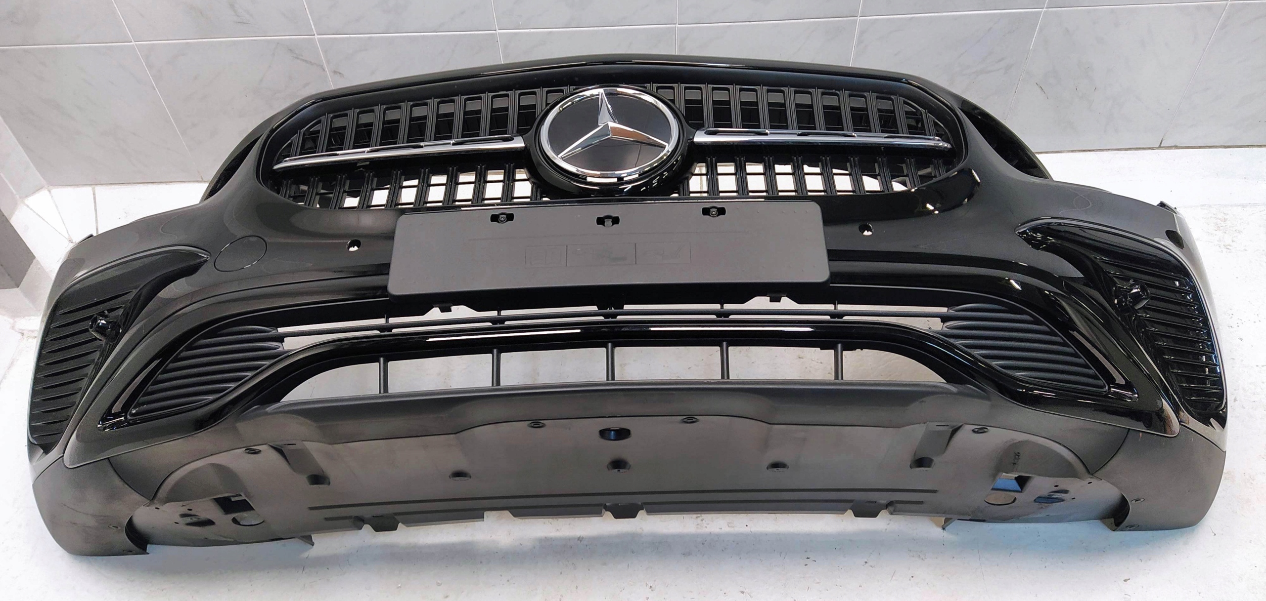 MERCEDES GLA H247 23- nárazník předek přední 6XPDC
