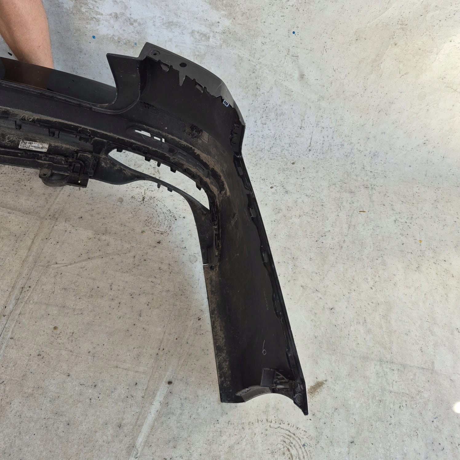 AUDI A6 4K9 KOMBI 18- bumper rear part rear PDC