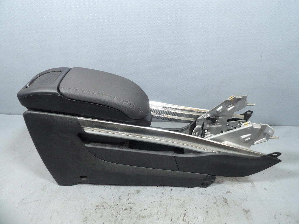 OPEL ZAFIRA C LIFT TUNEL mitte