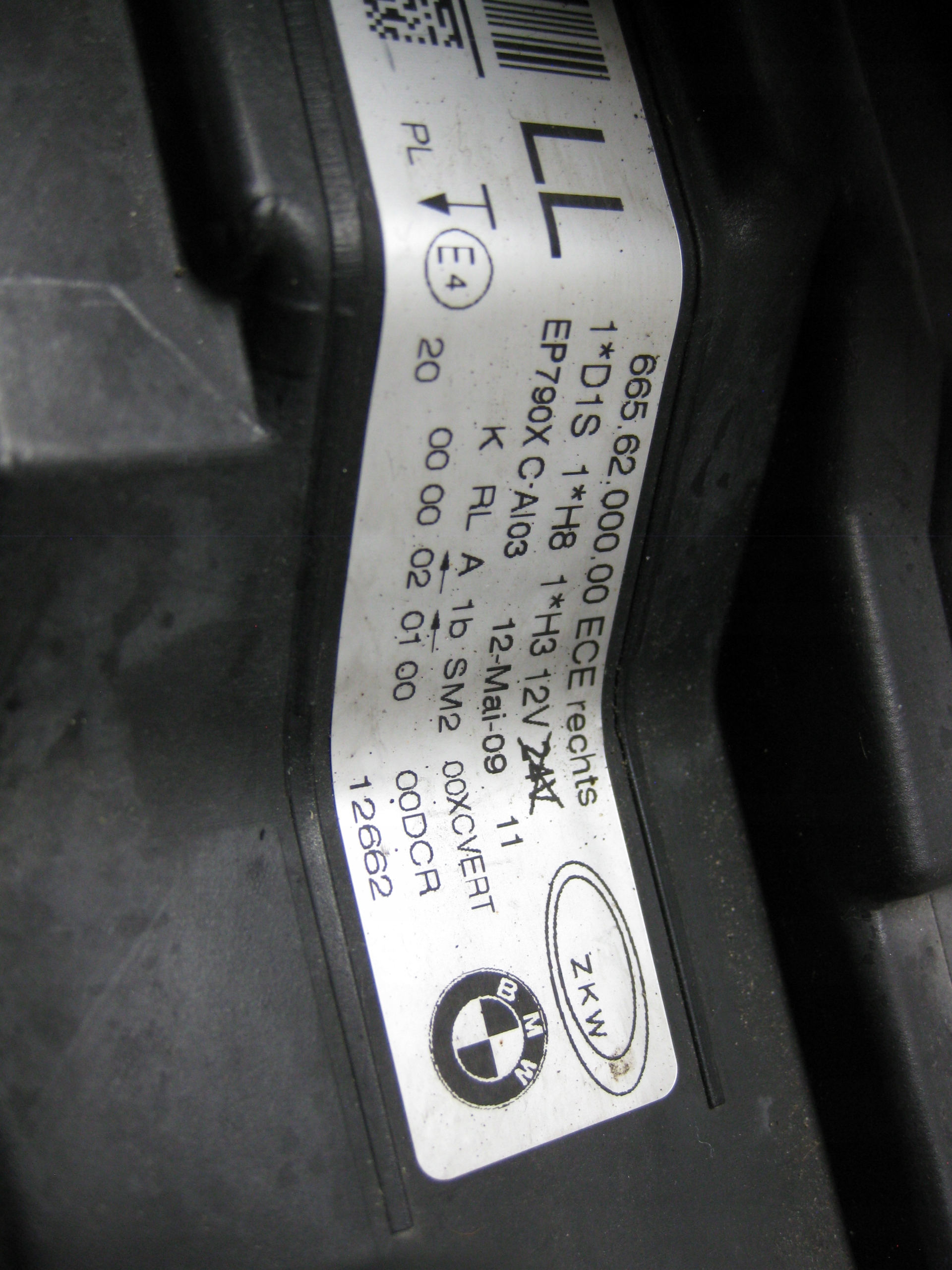 BMW E91 2.0 D 09R light right front XENON 7202590