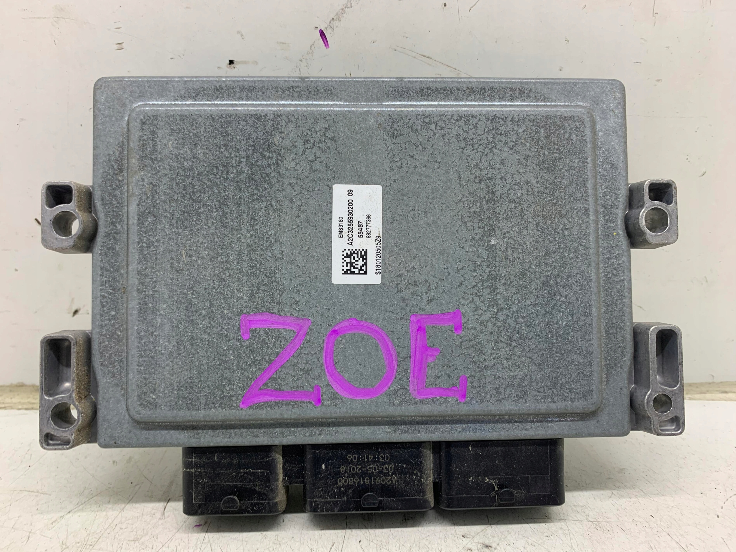 computer control unit of the engine 237D40254R RENAULT ZOE 12-19