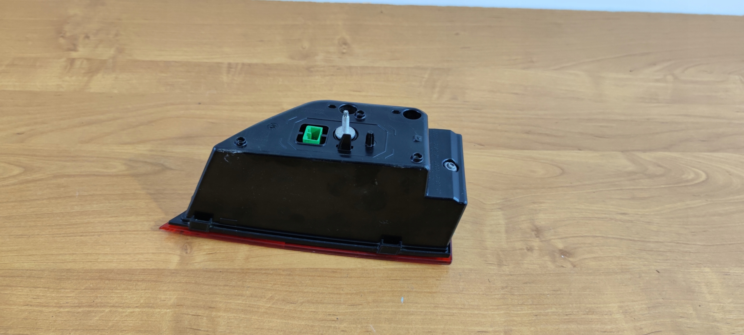 JAGUAR E-PACE right light to the bonnet rear part rear LED LH