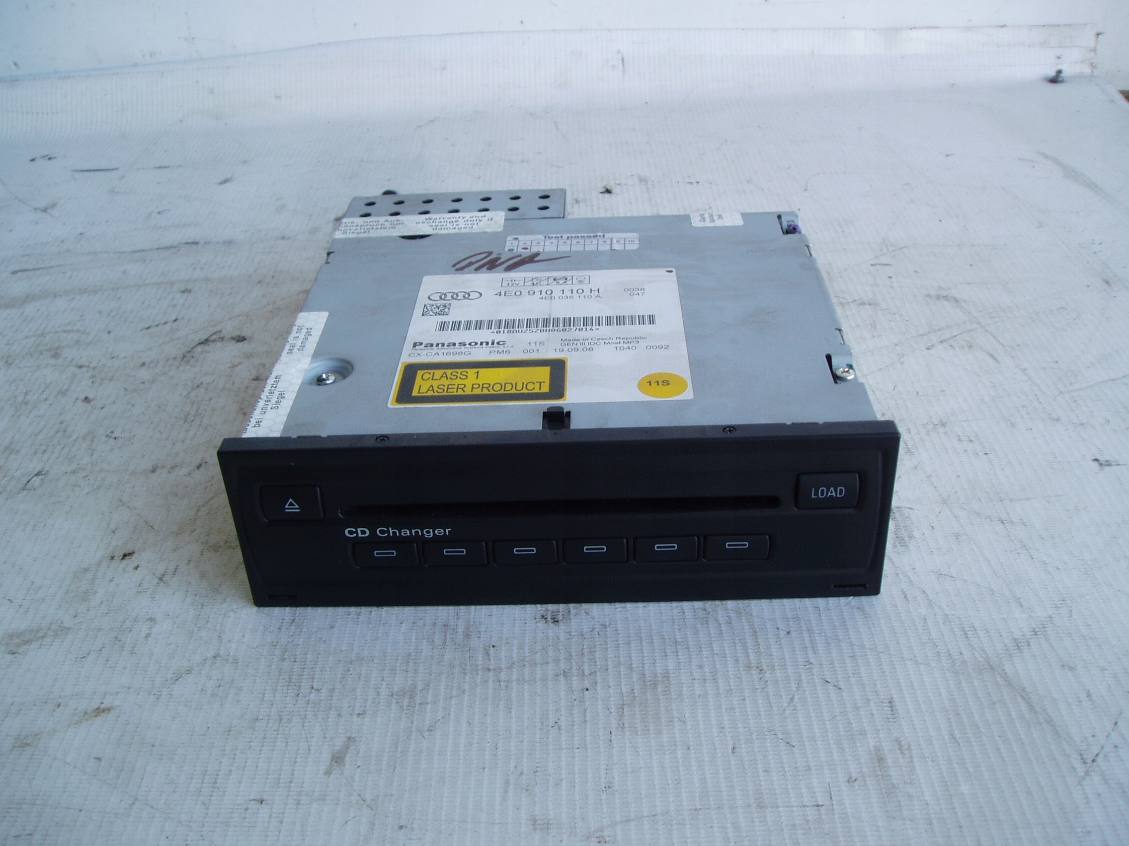 ZMIENIARKA CD A8 D3 LIFT 4E0910110H