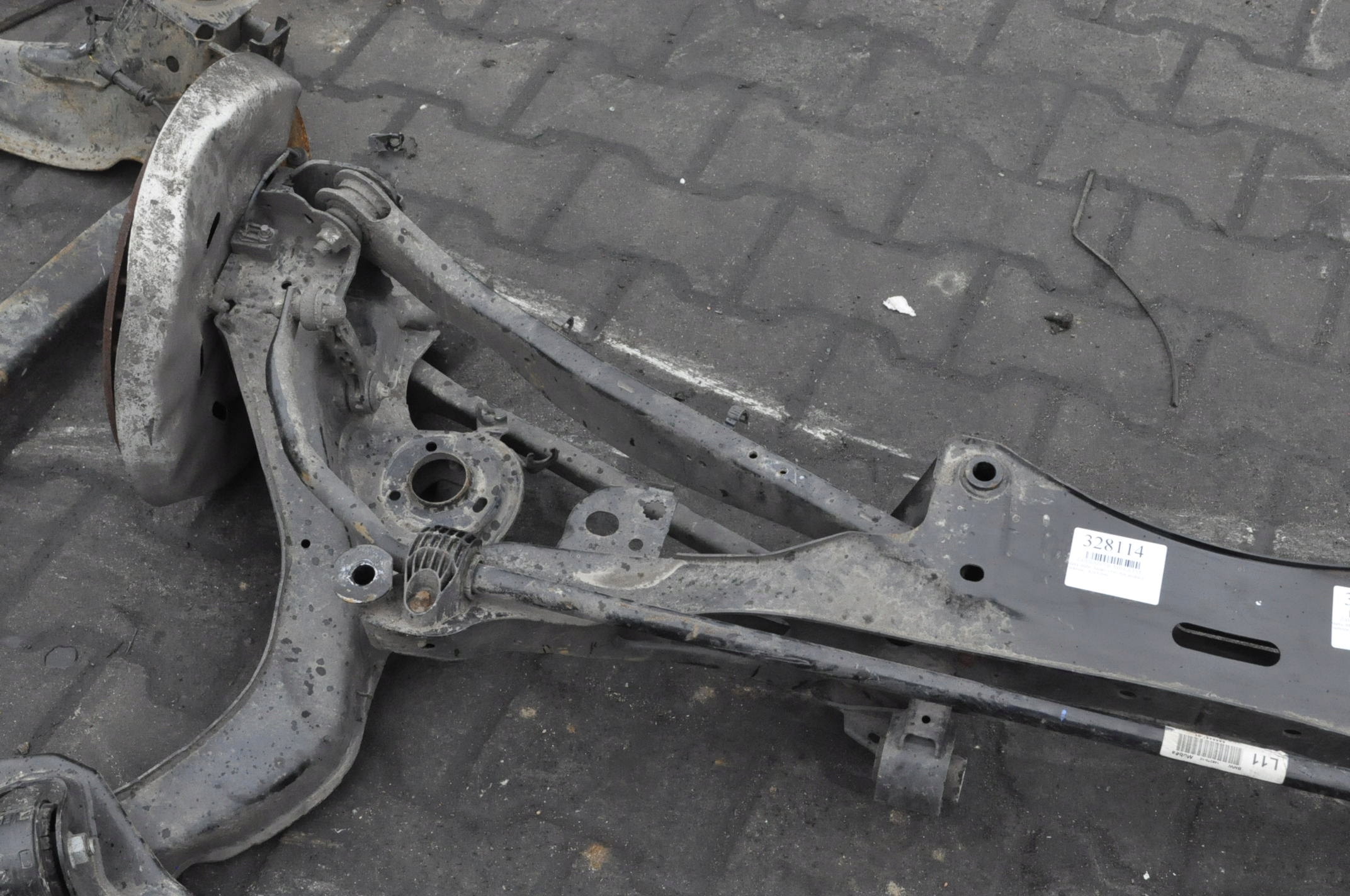 BMW 1 F40 ZAWIESZENIE BELKA TYŁ Producent części BMW