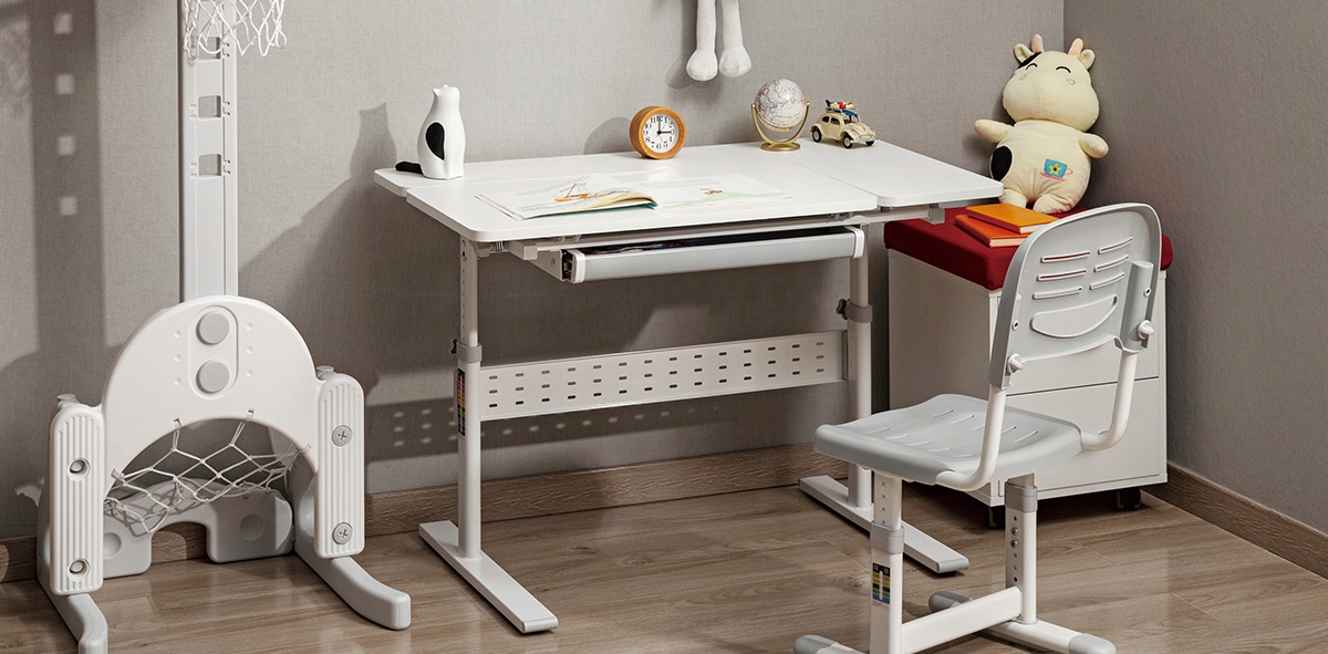 Biurko dziecięce regulowane Spacetronik XD wytrzymałe z pojemną szufladą Wysokość mebla 76 cm