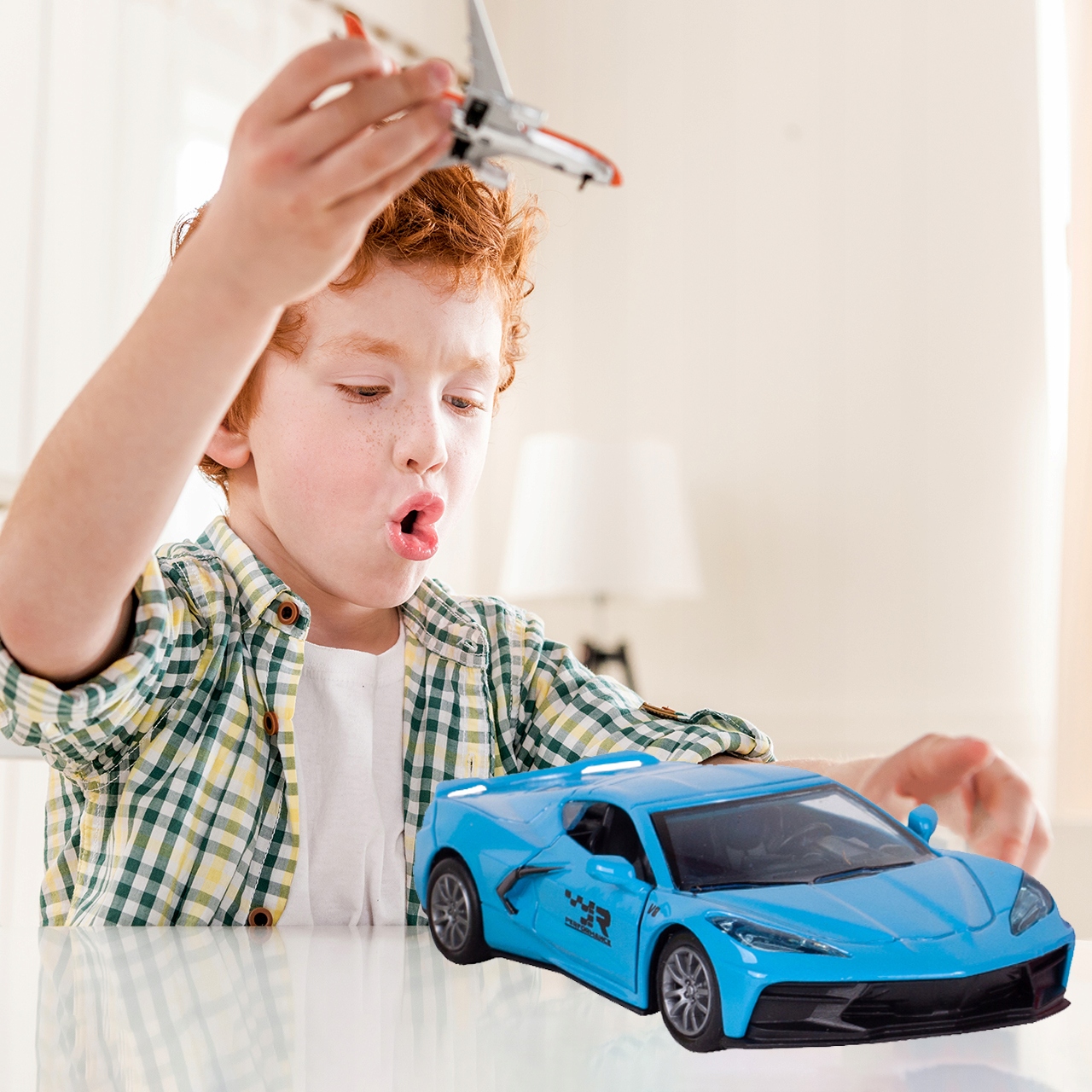 SAMOCHODZIK METALOWE AUTKO DLA DZIECI AUTO SAMOCHÓD SUPERCAR Z NAPĘDEM Wiek dziecka 3 lata +