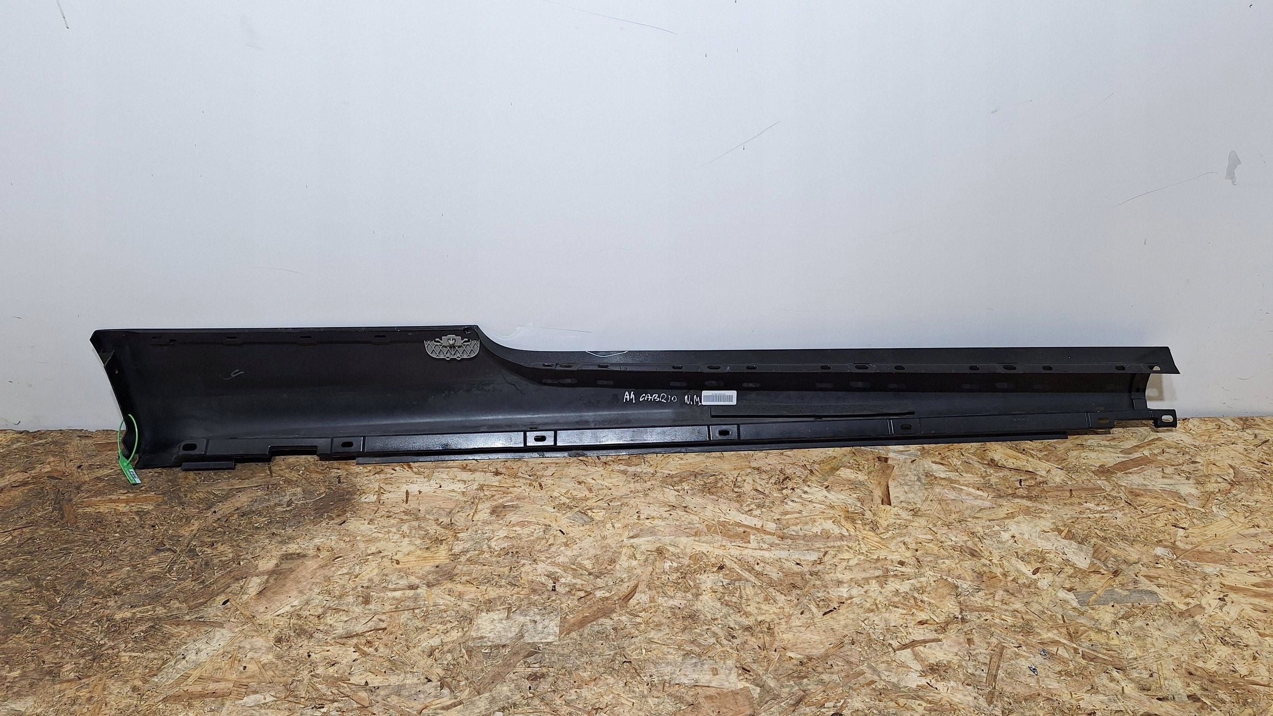 cap threshold moulding threshold left AUDI A4 CABRIO 04- 8H0853859