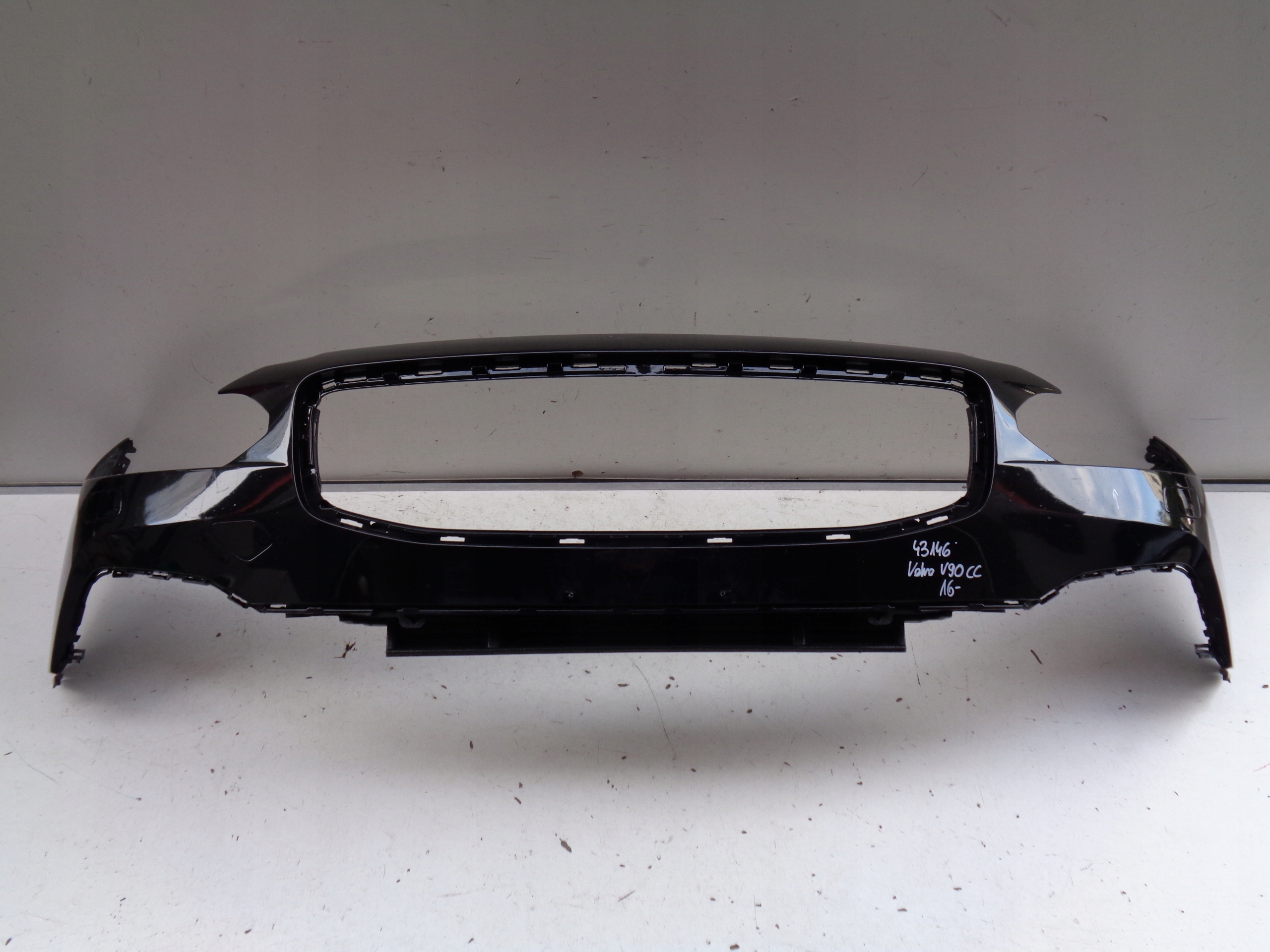 Frontstoßstange VOLVO V90 16- NR 43146