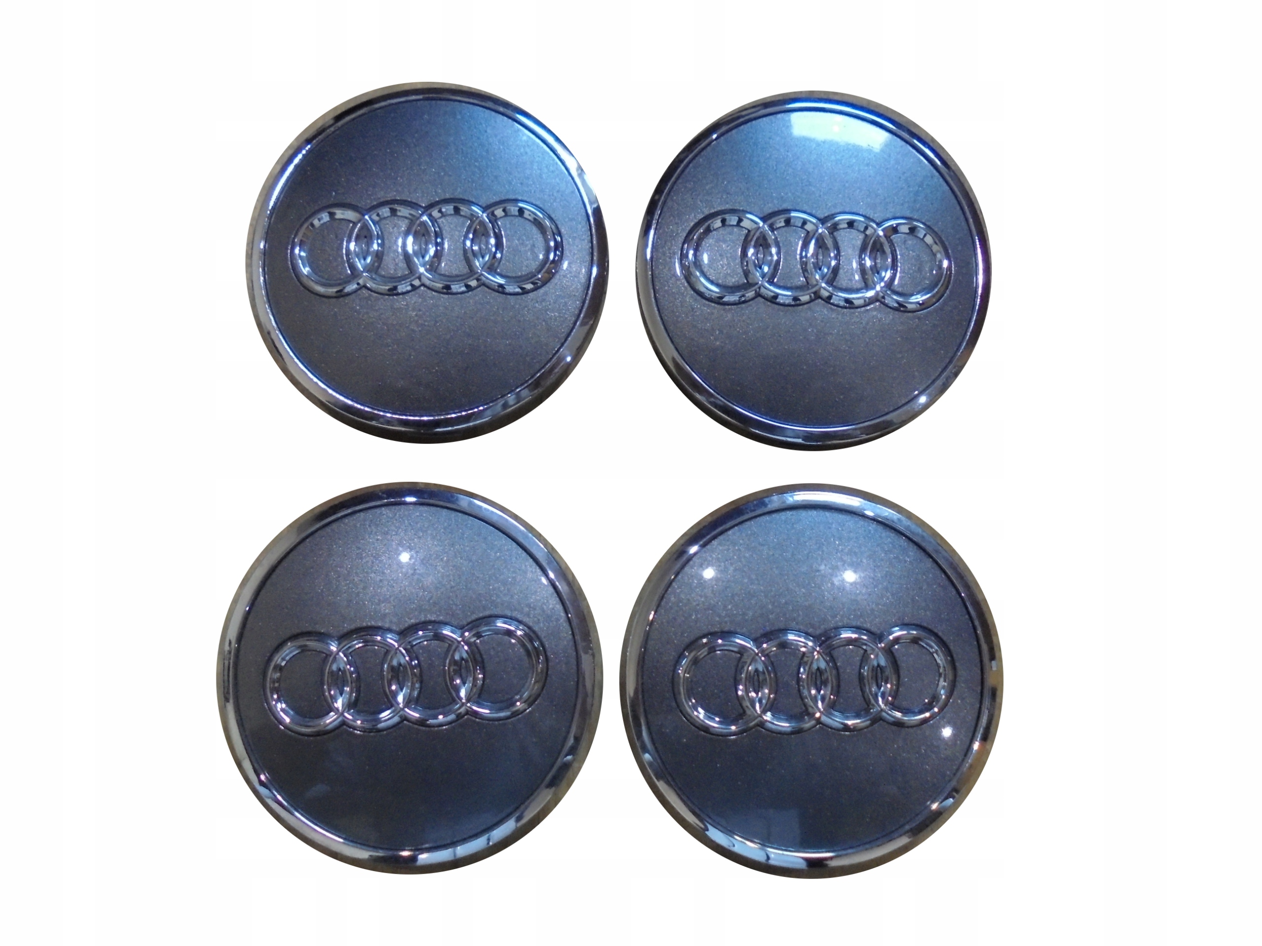 Оригинальные крышки для дисков AUDI 8W0 61MM 4M0