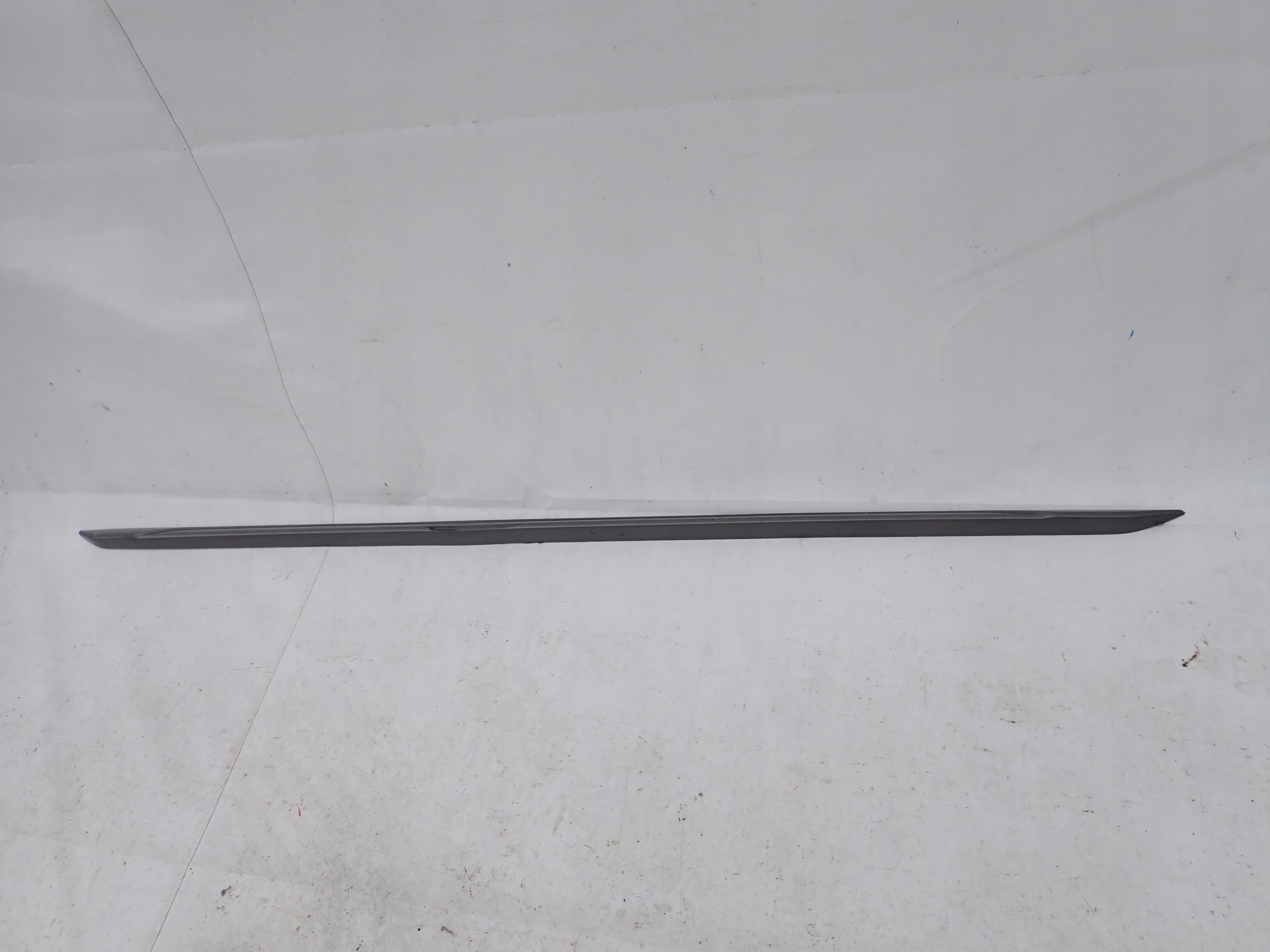 AUDI A4 B9 8W S-LINE moulding threshold right