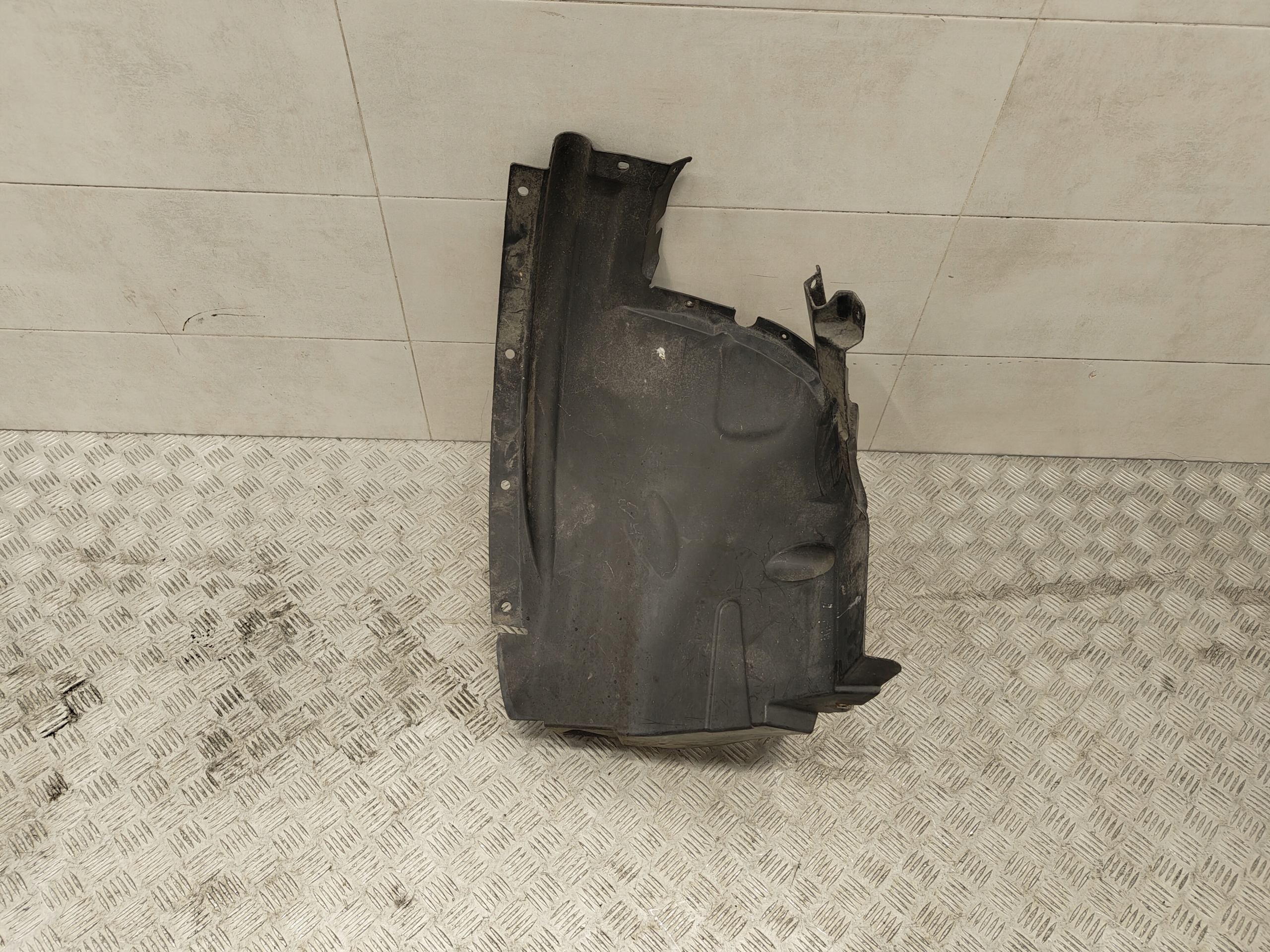 BMW X6 E71 mudguard front right 7180622