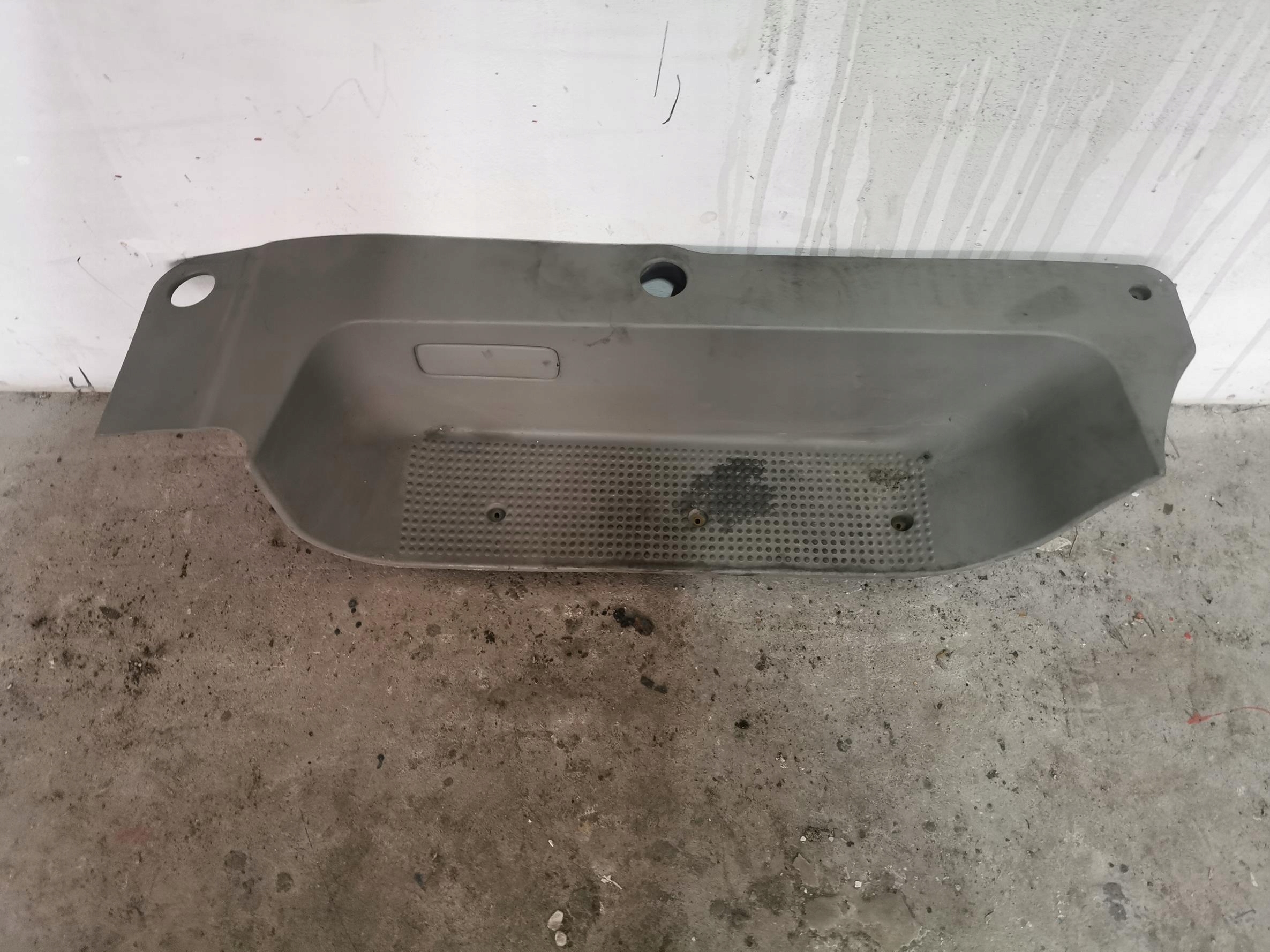 STOPIEN cap of the threshold right front RENAULT TRAFIC II 8200041178
