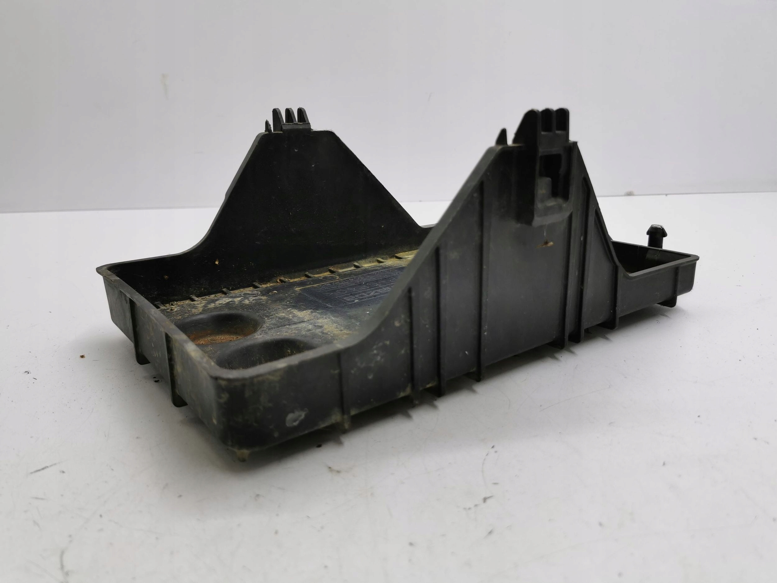 Mazda CX-5 2016 Półka akumulatora