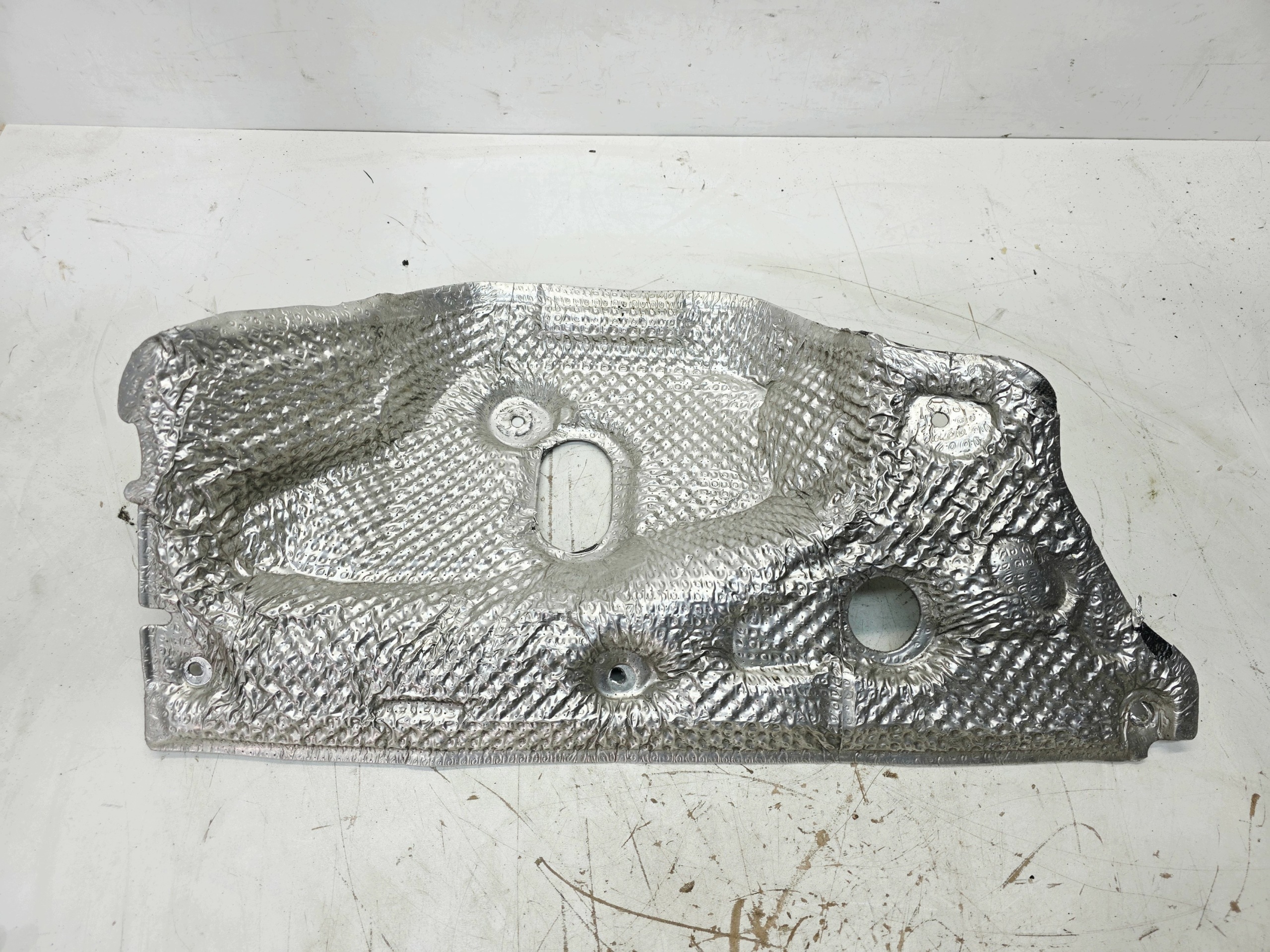blende abdeckung hitzeschutz wärmblech AUDI A4 B8 A5 LIFT 2.0 TDI 8K0863830C