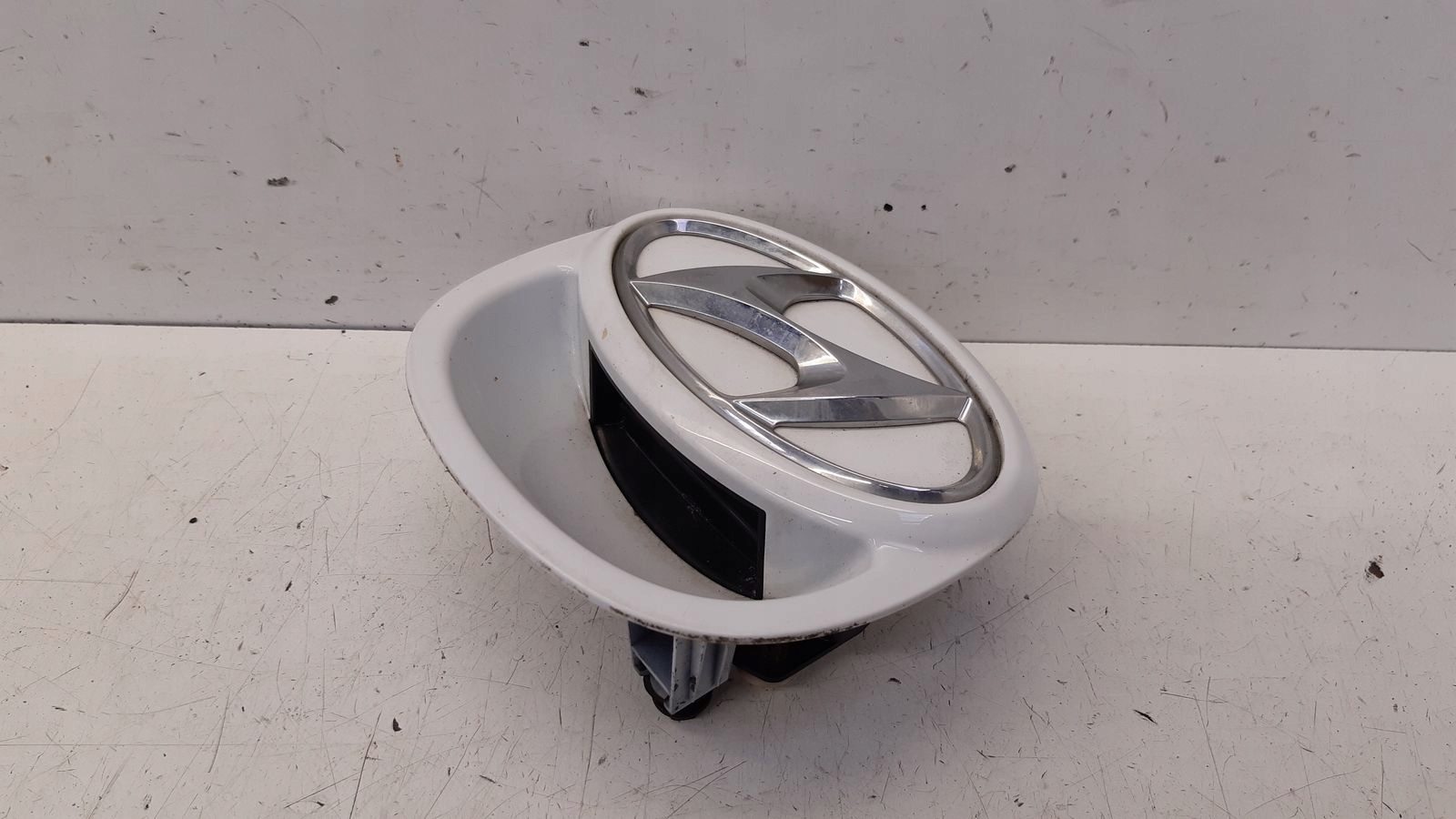 handle bonnet biala Hyundai i30 and 1,4 16V