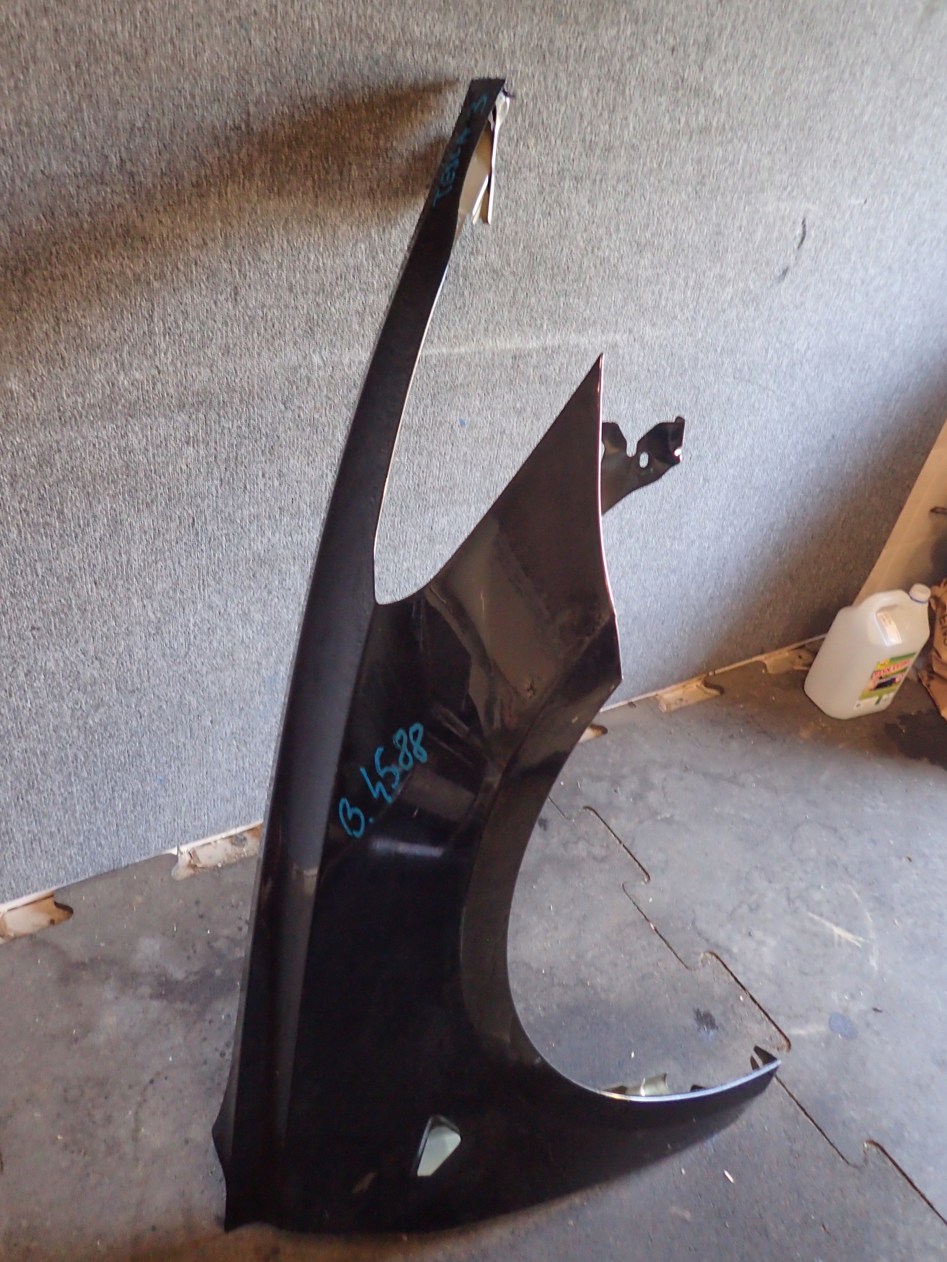 parafango Anteriore Destra TESLA III 3