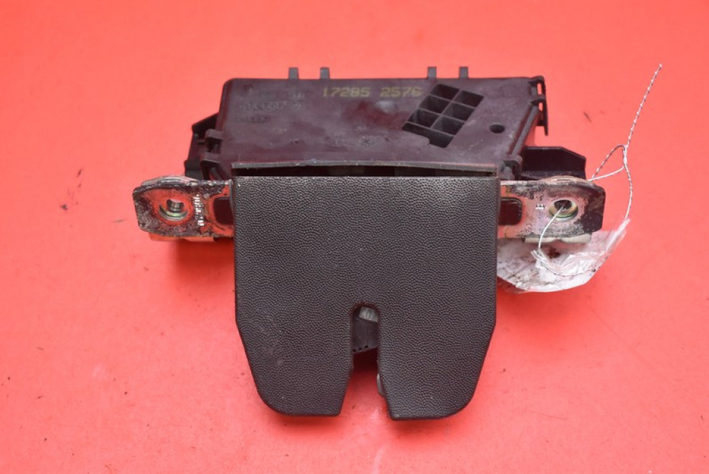 lock bonnet rear part boot 13117285 OPEL ZAFIRA B 05-10