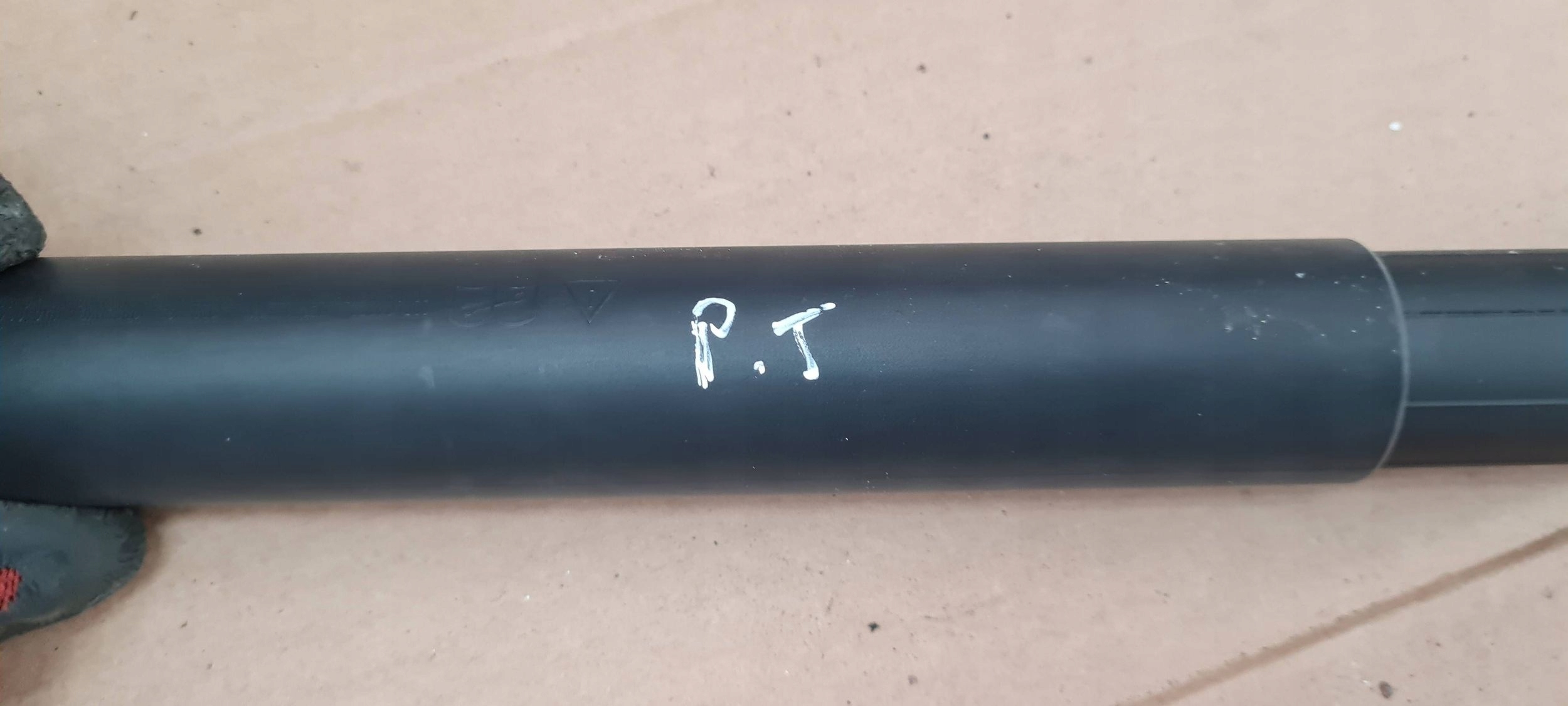 Q3 83A shock absorber damper bonnet boot rear part 83A827851B