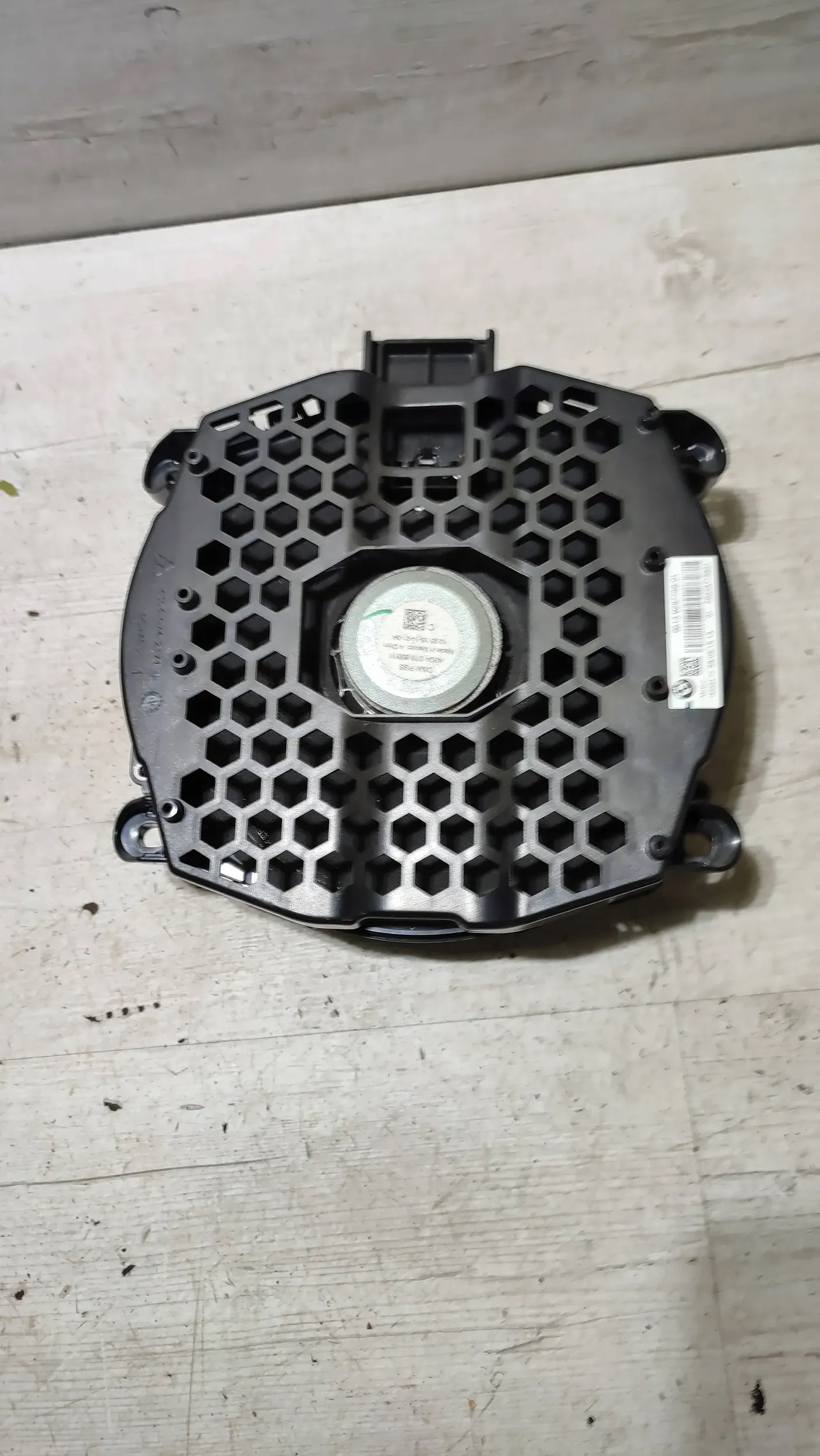 BMW X3 F25 15r 2.0d speaker