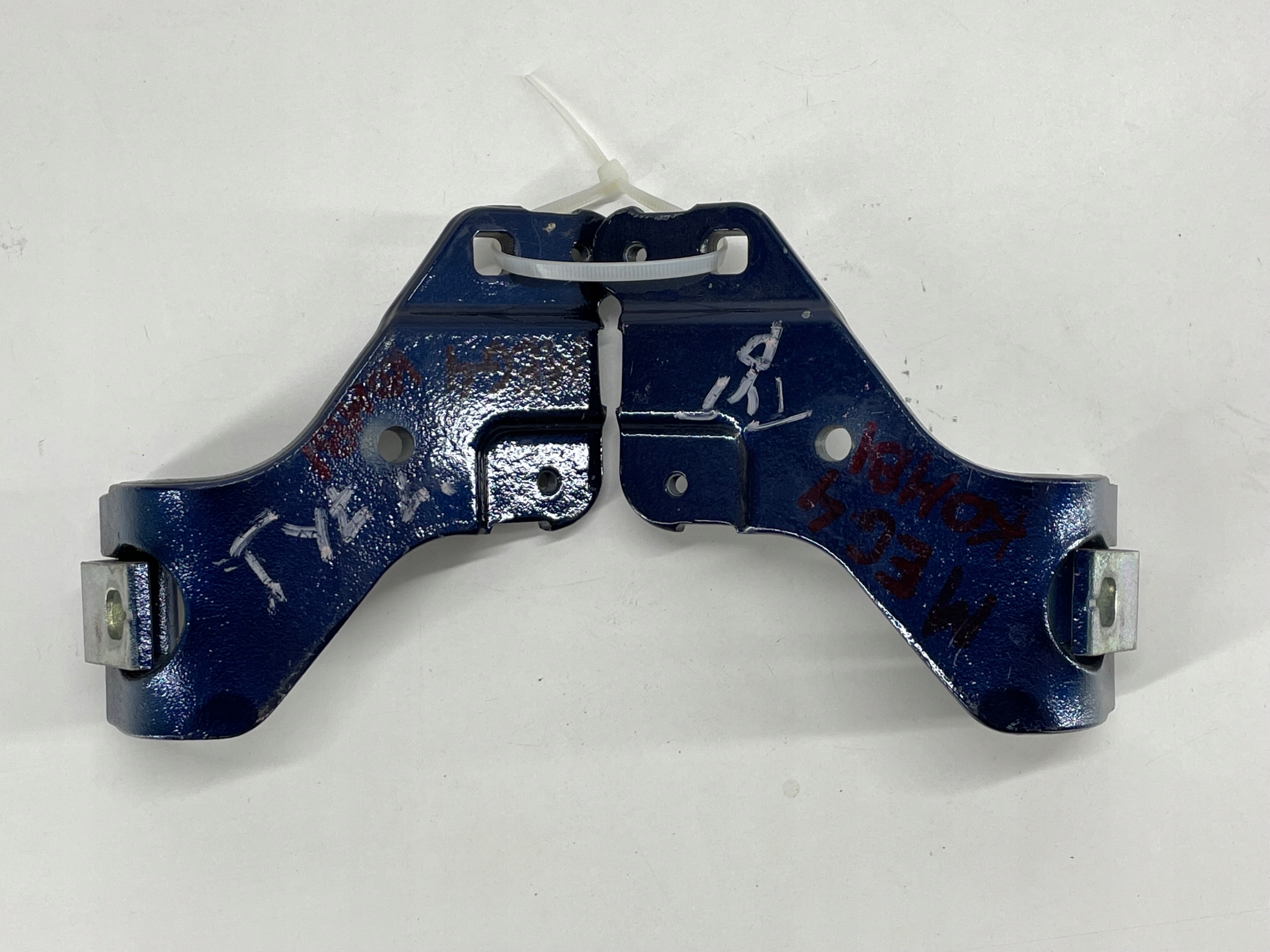 F0ab6526444e84d3d3419736666e