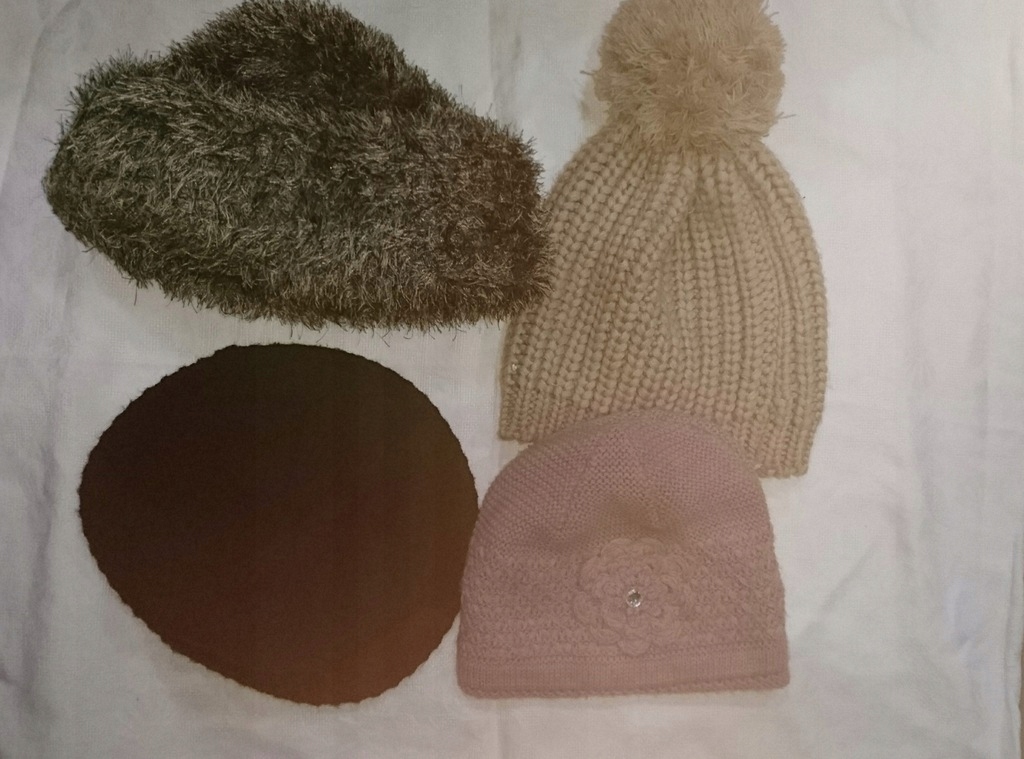 ODZIEŻ UŻYWANA CZAPKI Dziecięce 1KG