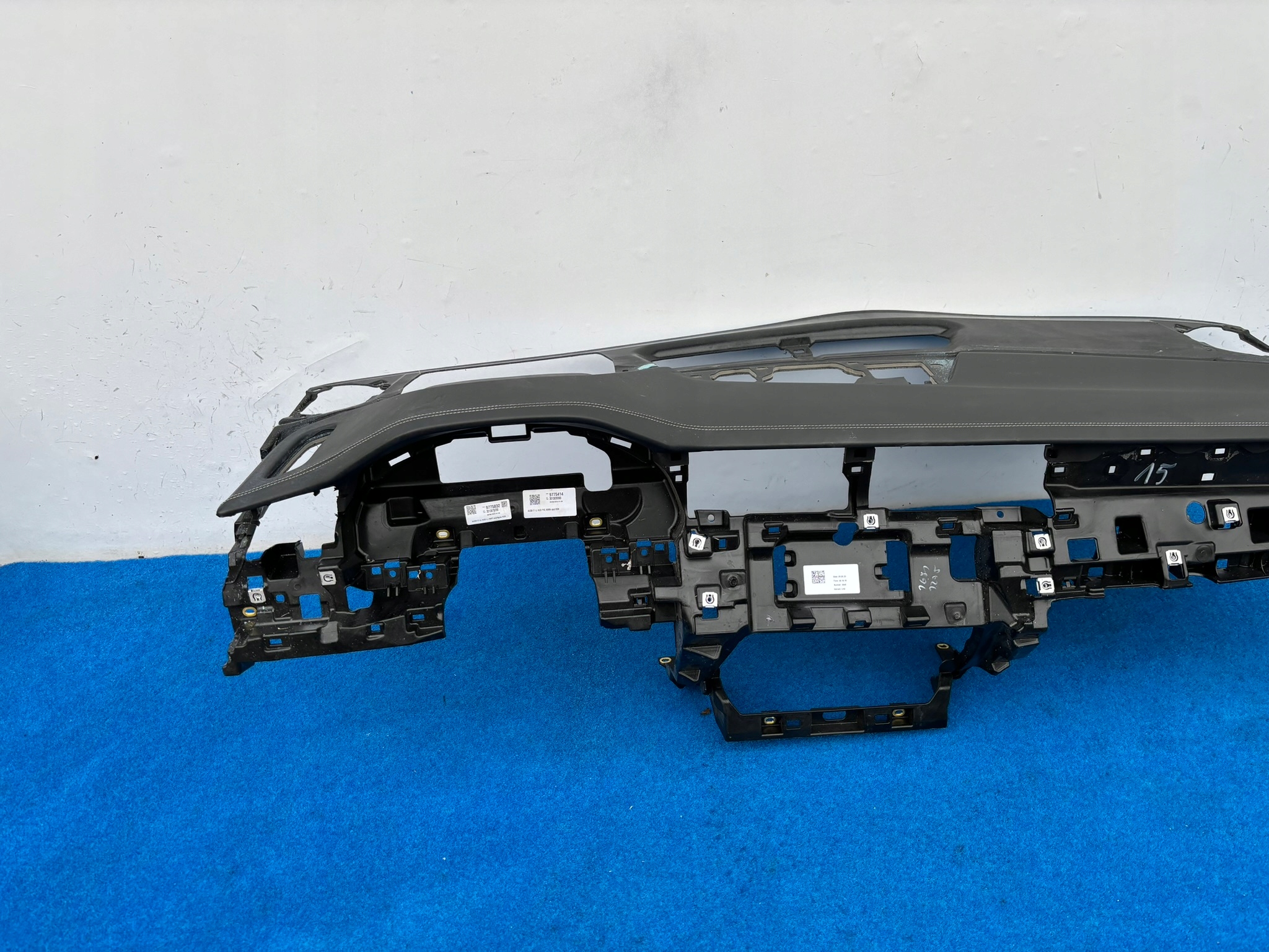 AUDI Q8 4M8 dashboard instrument panel console cockpit HUD 4M8857033 NR15