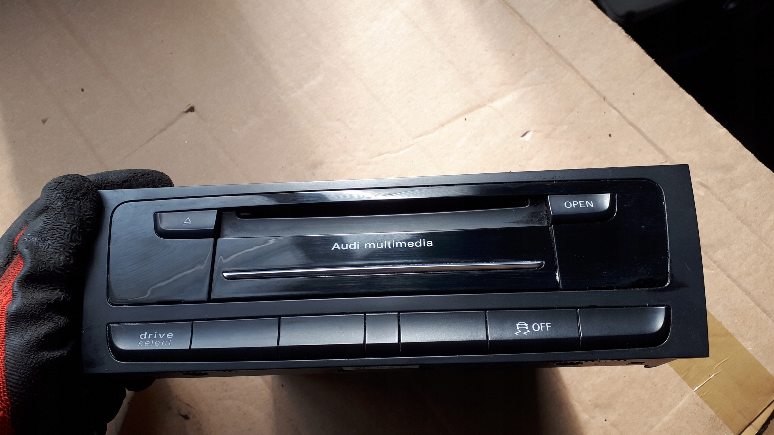 S4 B8 LIFT A4 NAVIGATION MMI 3G + A5 Q5 8R1035746C