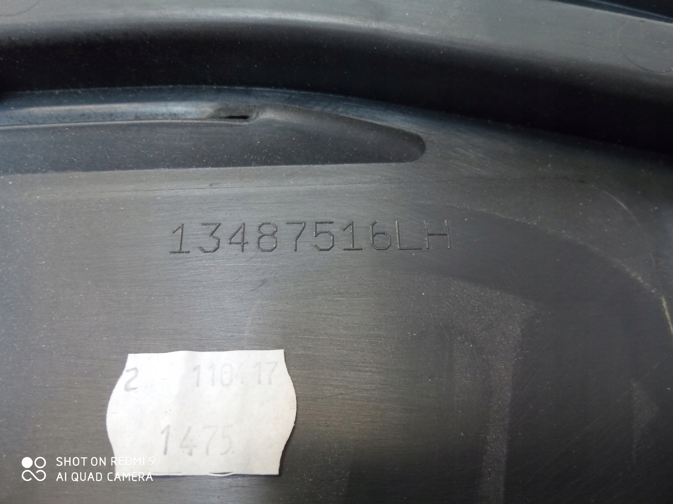 INSIGNIA B KOMBI side PROWADNICA ROLETY left
