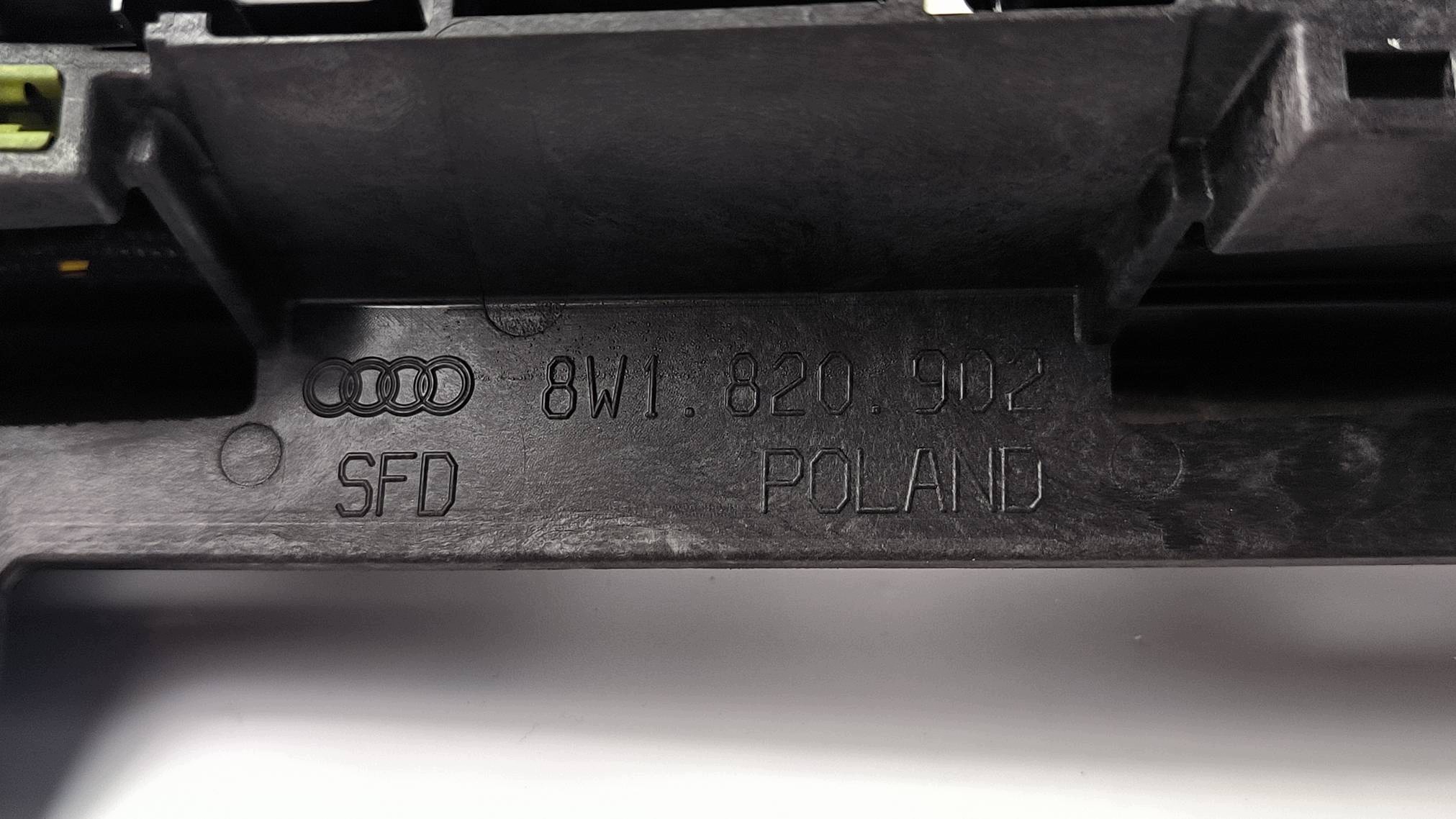 PANEL 8W1820902 AUDI A4 B9