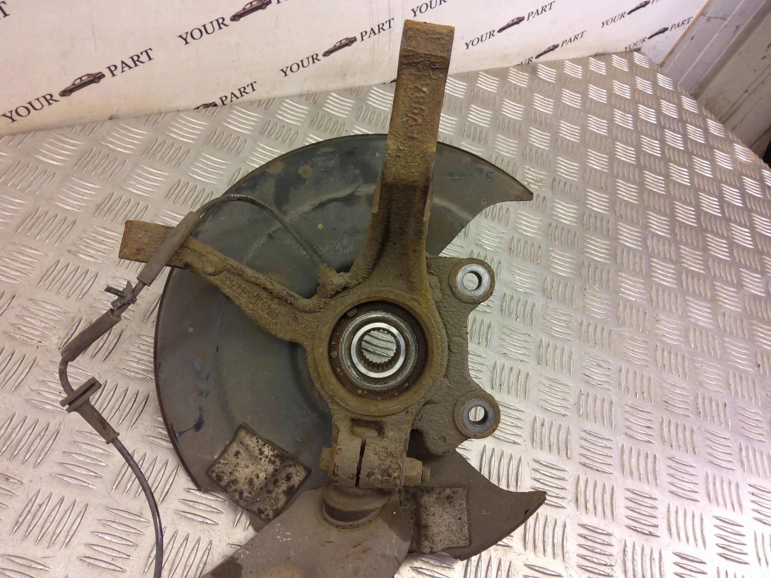 FORD ECOSPORT 2019 перед Сторона левый поворотный кулак, цапфа переднего