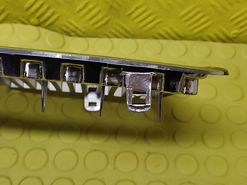 volvo S80 решетка радиатора