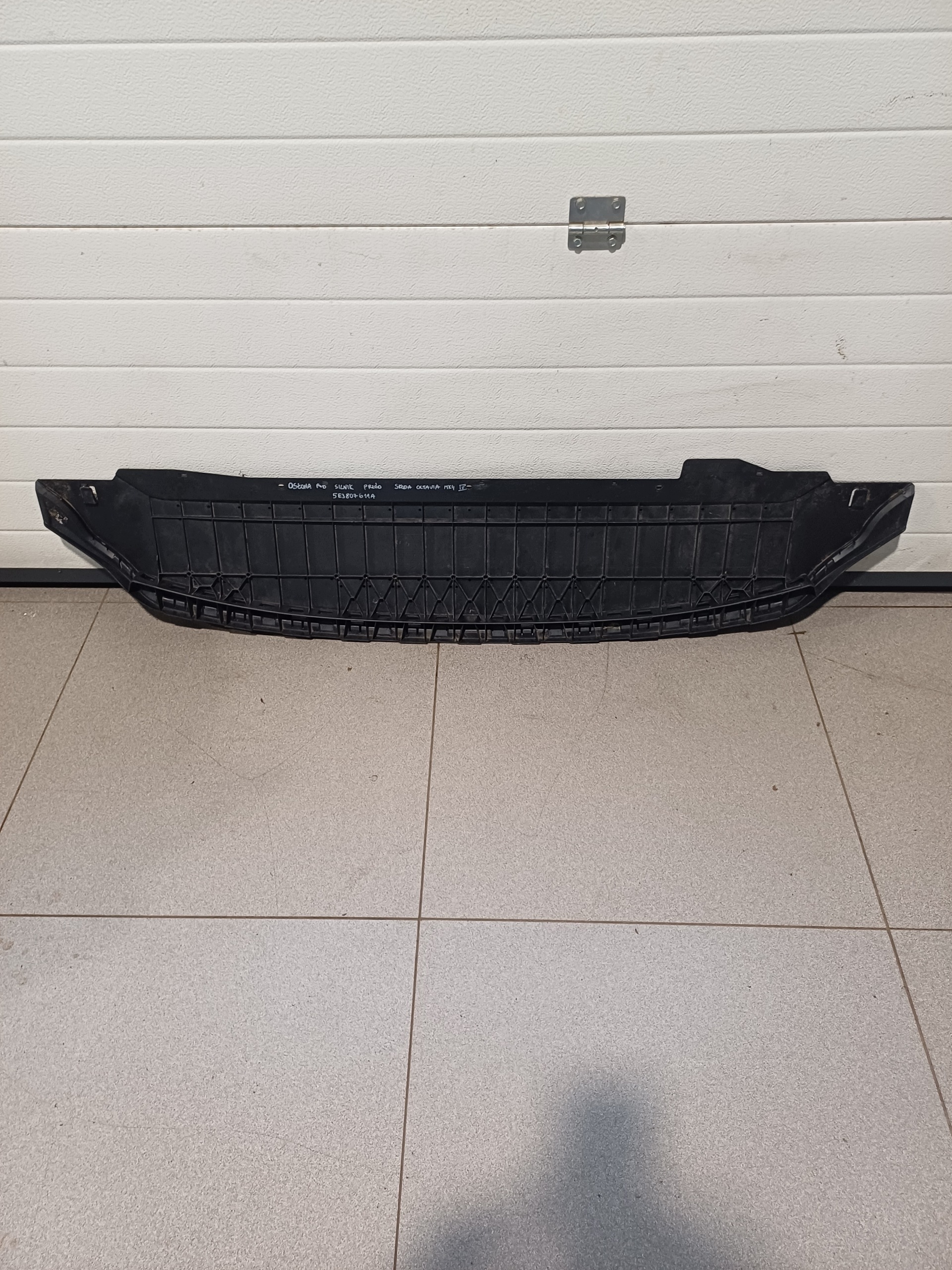 cover below engine front front SKODA OCTAVIA MK 4 IV 5E3807611A
