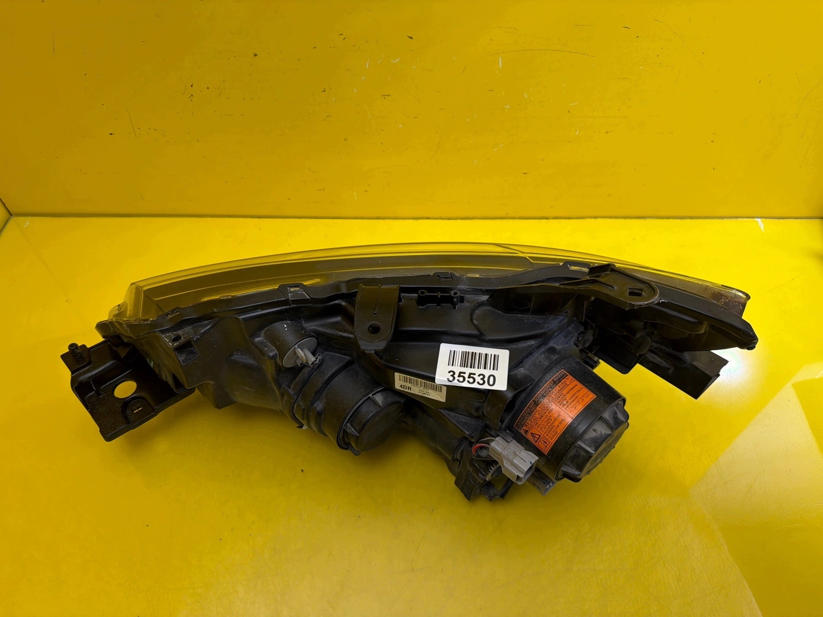 light right Mitsubishi Outlander III 2012-2015 8301C2-04 Xenon