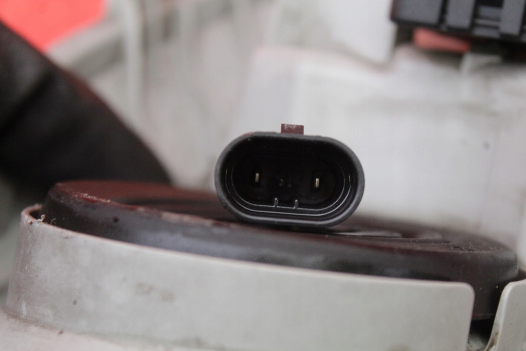 REFLEKTOR right light front EU TOYOTA COROLLA E12 01-06