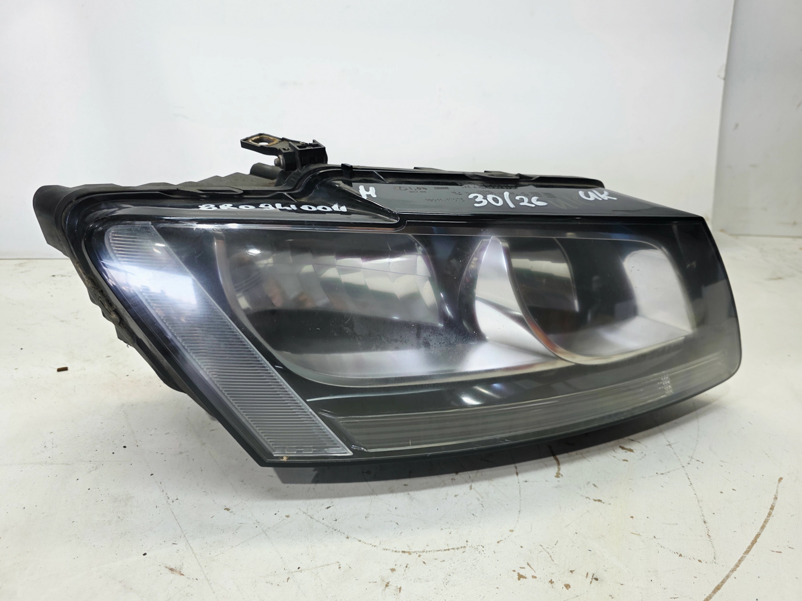 REFLEKTOR light right front AUDI Q5 8R 8R0941004M 30/26 UK
