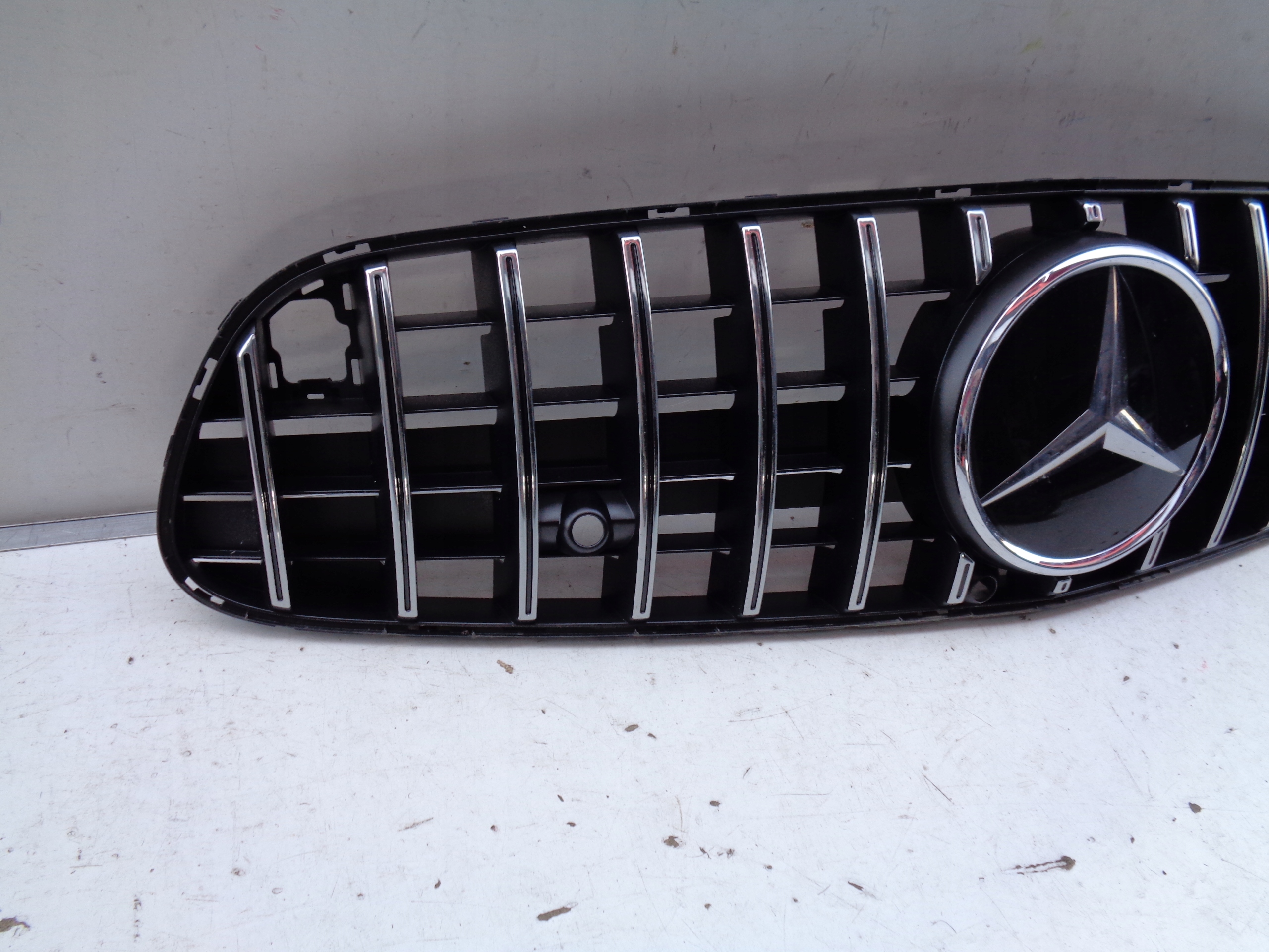 ATRAPA GRILL MERCEDES GT AMG LIFT W190 PANAMERICANA Numer katalogowy części A1908853900